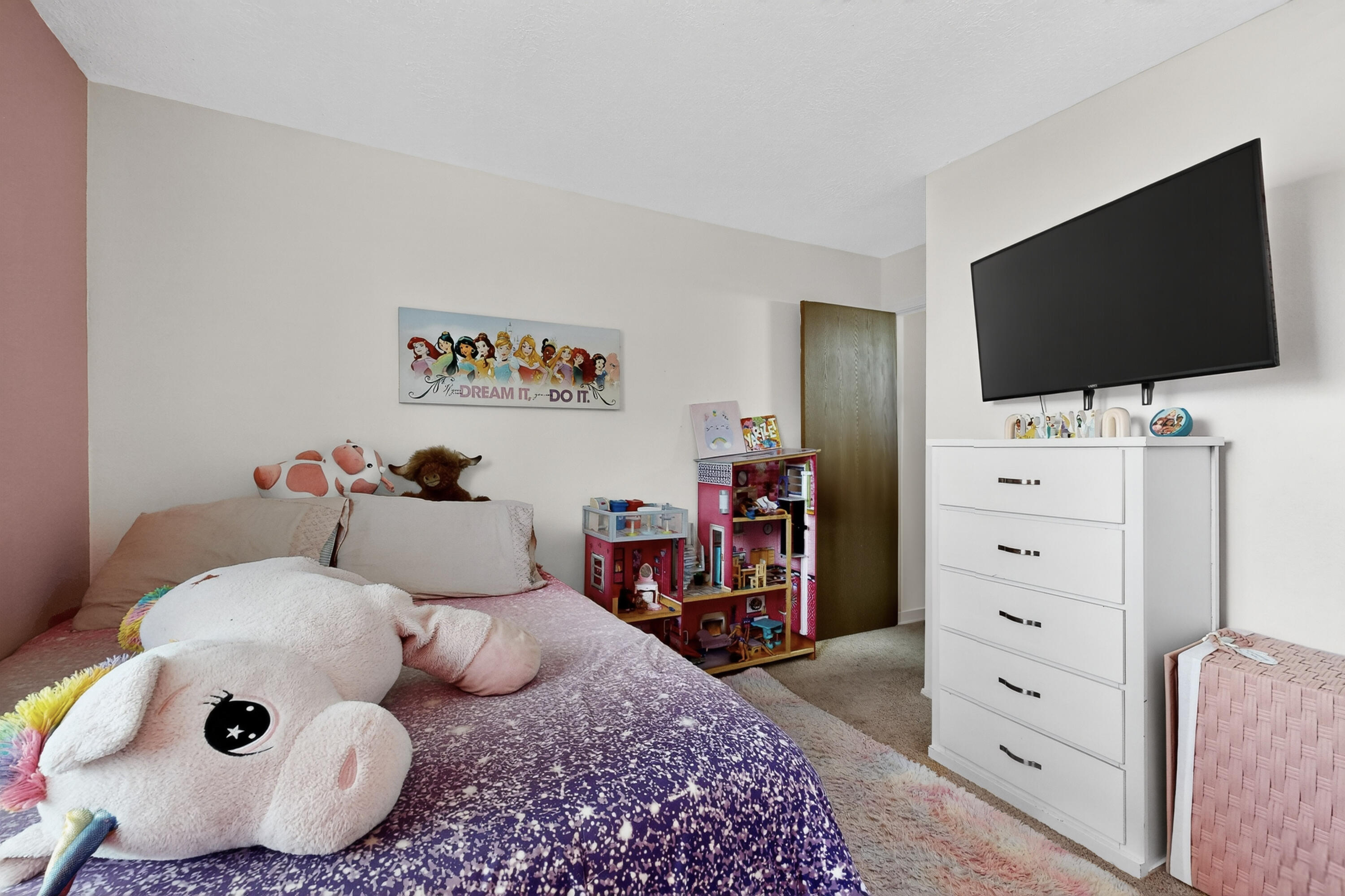 469 Wagon Train Drive SE