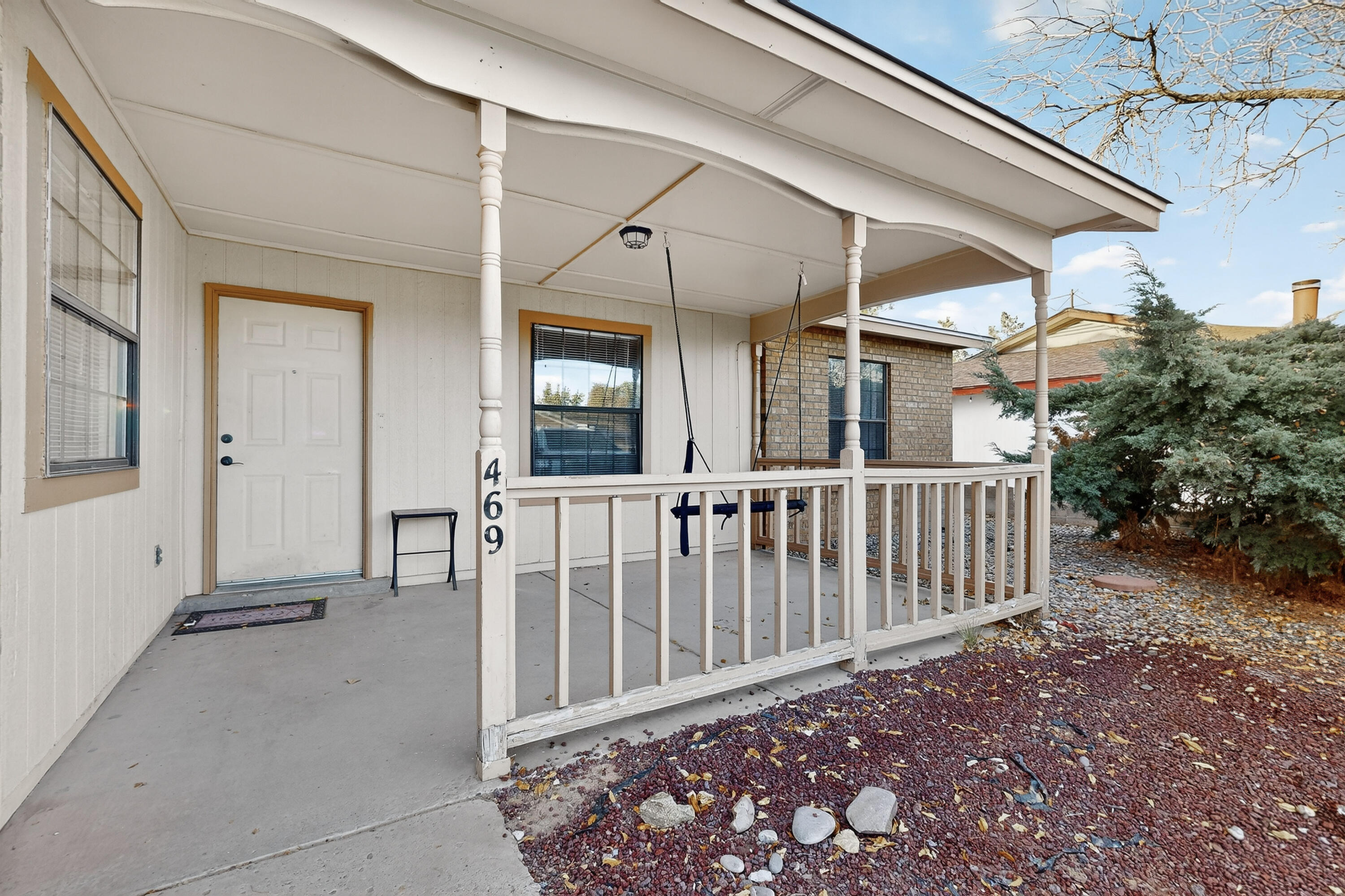 469 Wagon Train Drive SE