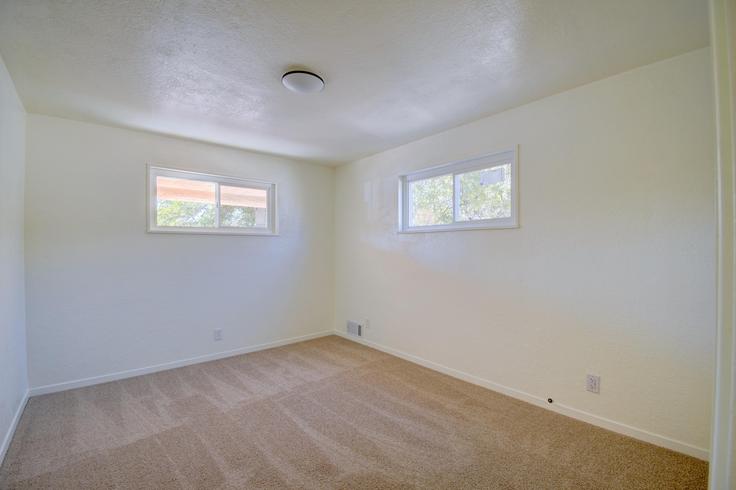 11417 Snowheights Boulevard NE