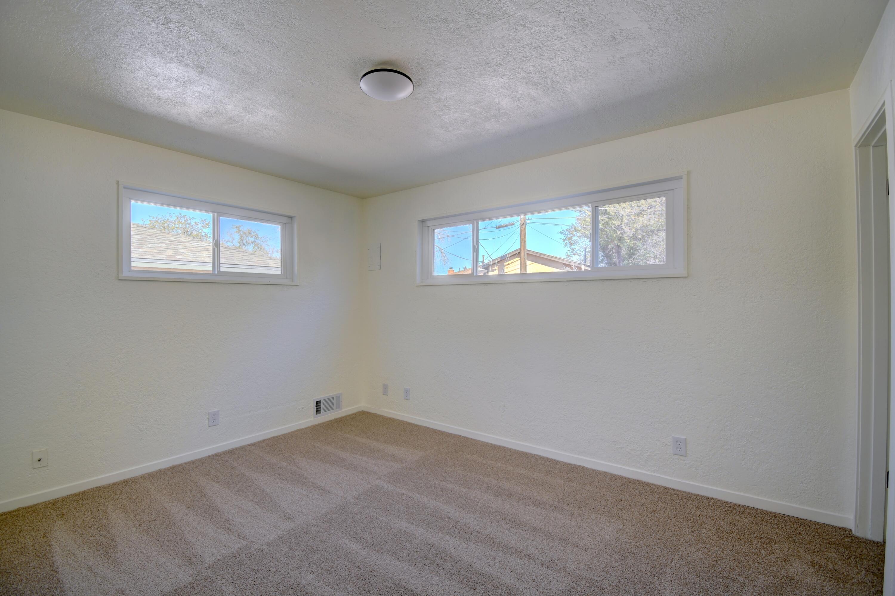 11417 Snowheights Boulevard NE