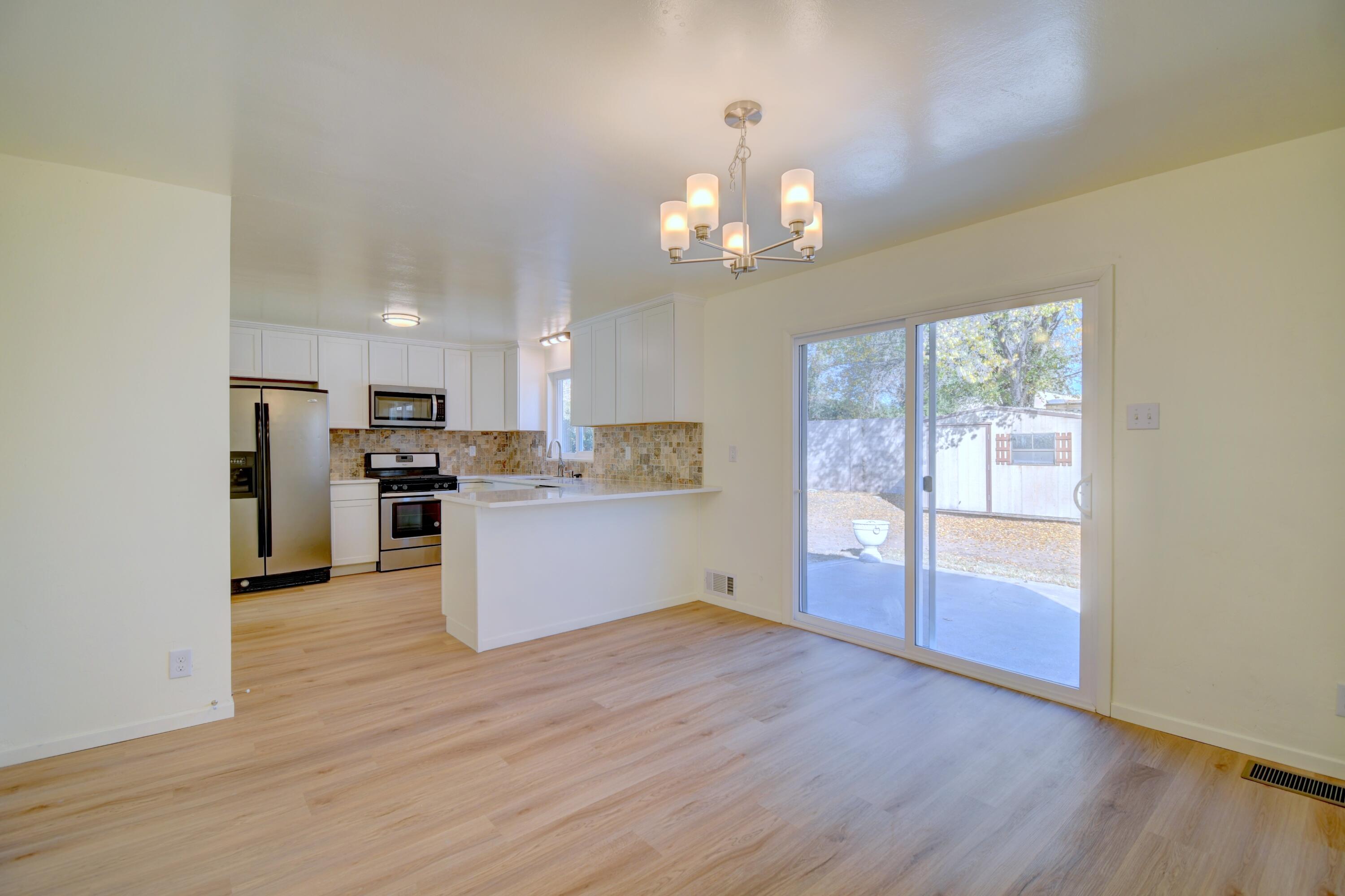 11417 Snowheights Boulevard NE