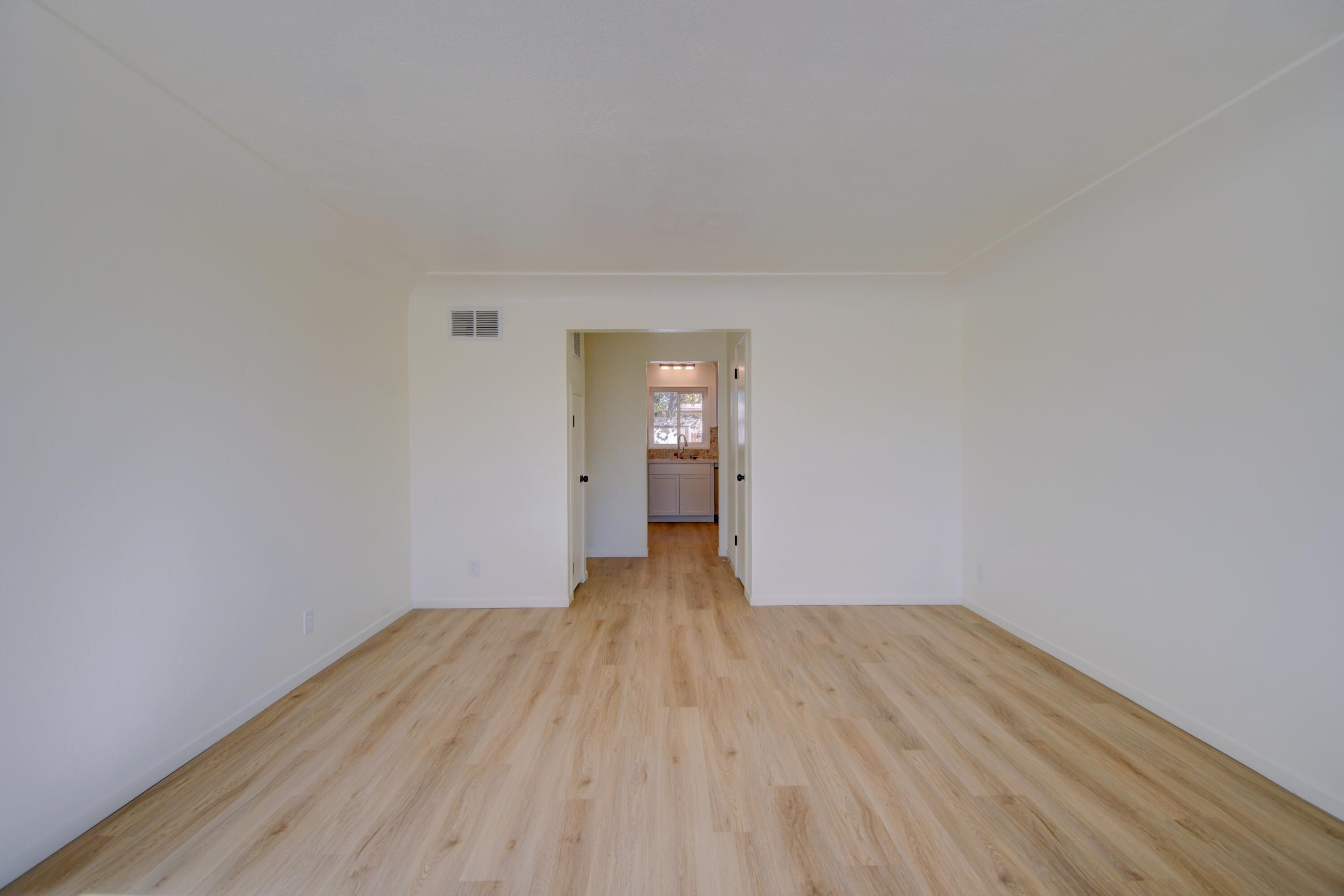 11417 Snowheights Boulevard NE