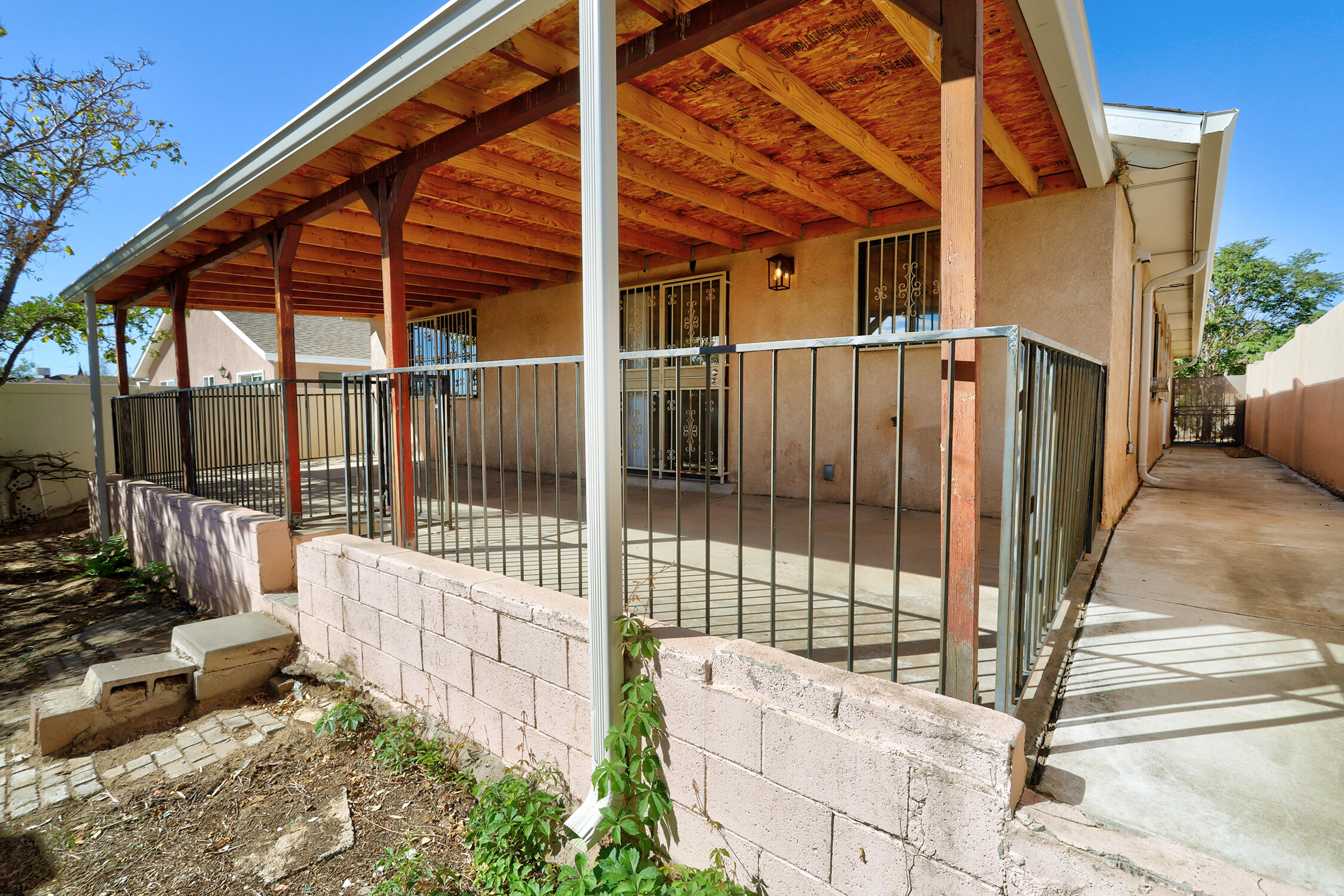 632 Foyt Drive SW