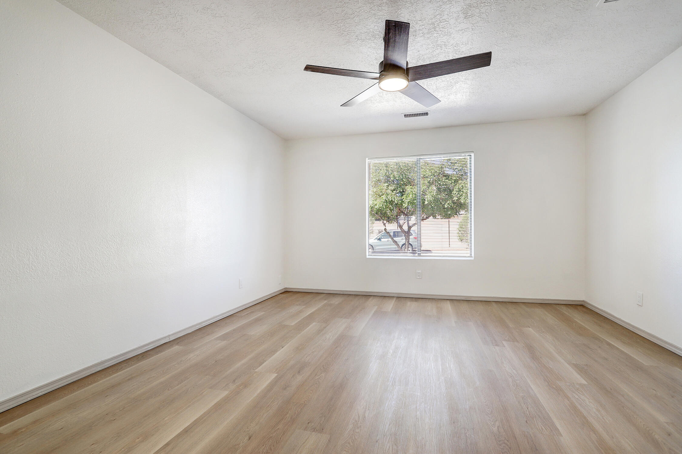 632 Foyt Drive SW