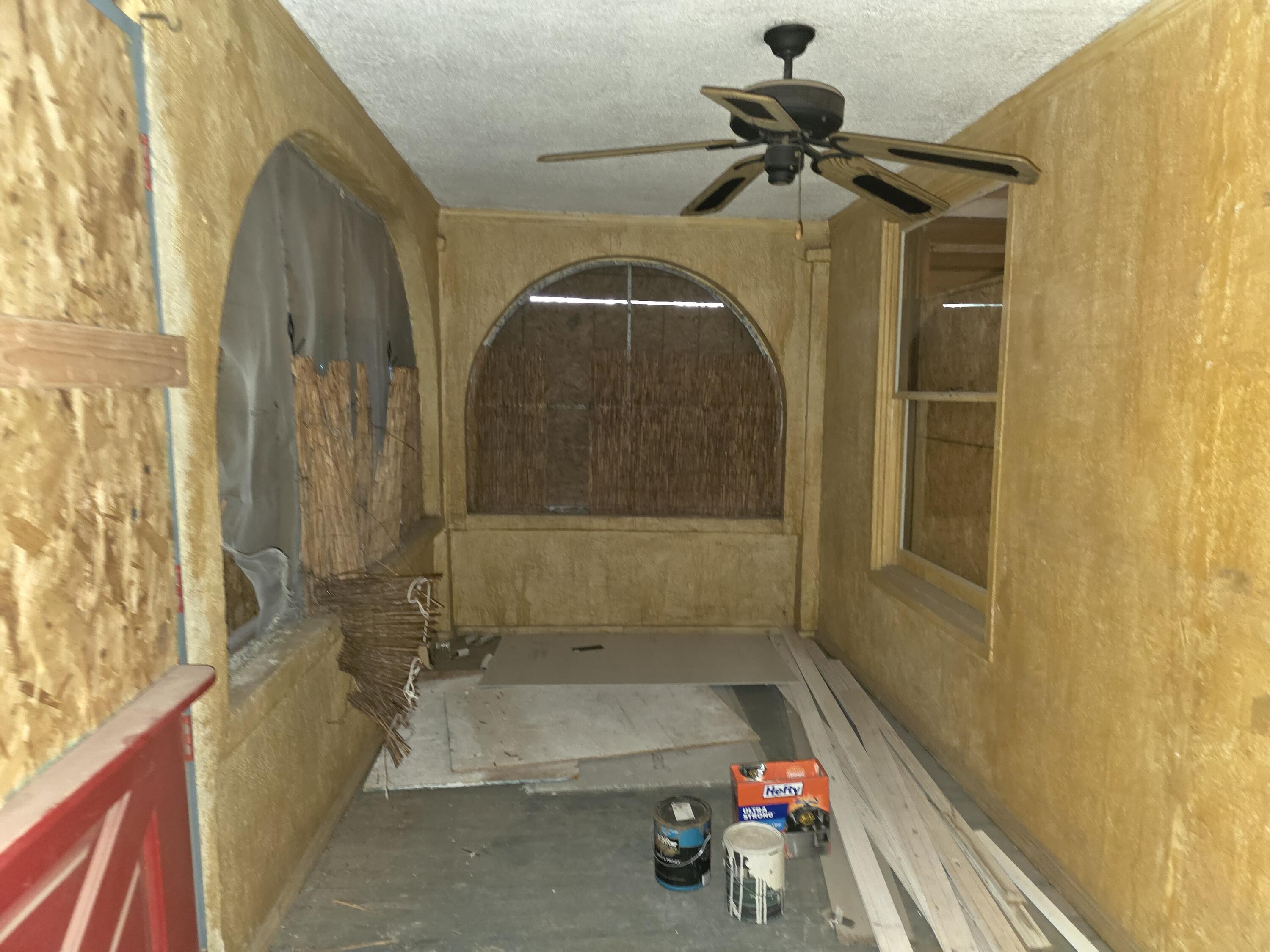 233 Maxine Street NE