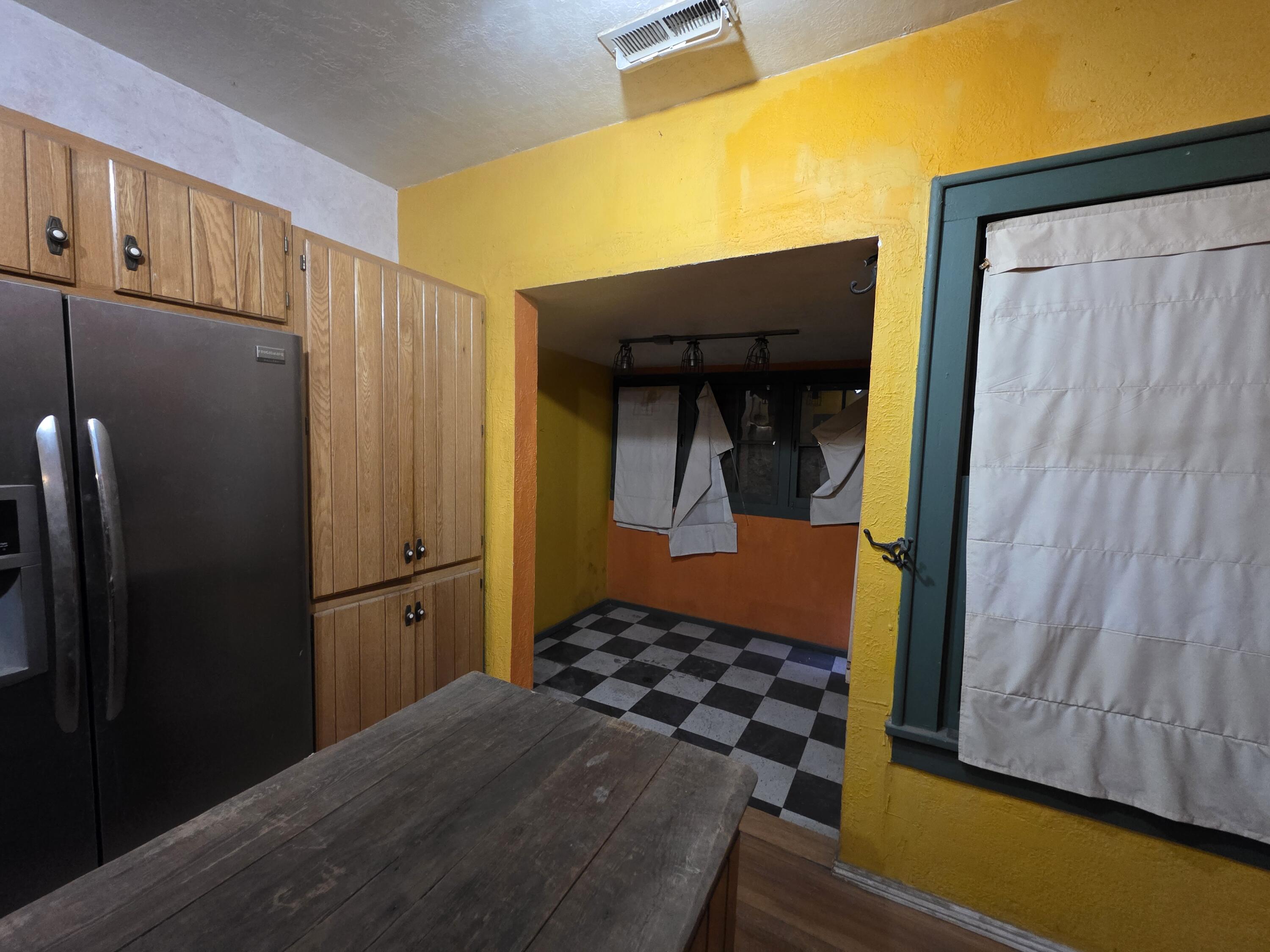 233 Maxine Street NE