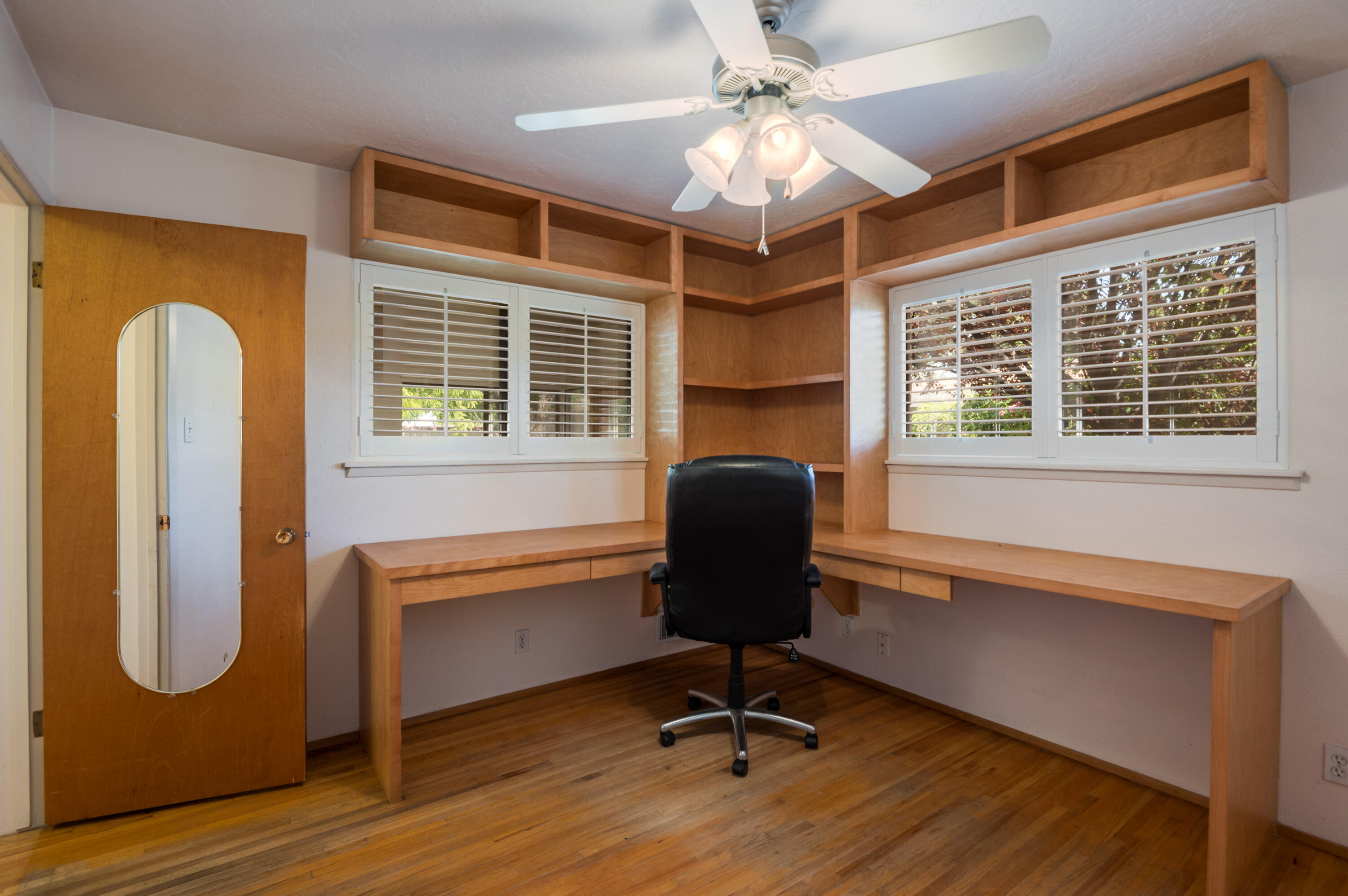 2912 MESILLA Street NE