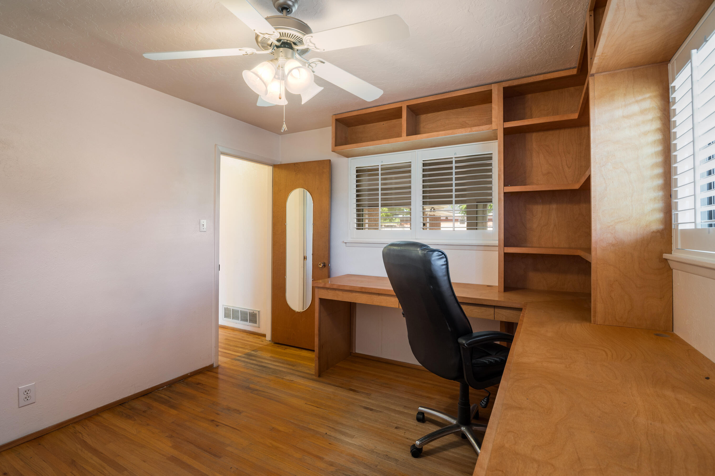 2912 MESILLA Street NE