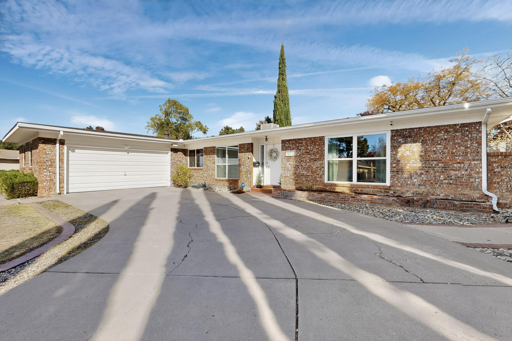 7613 Summer Avenue NE