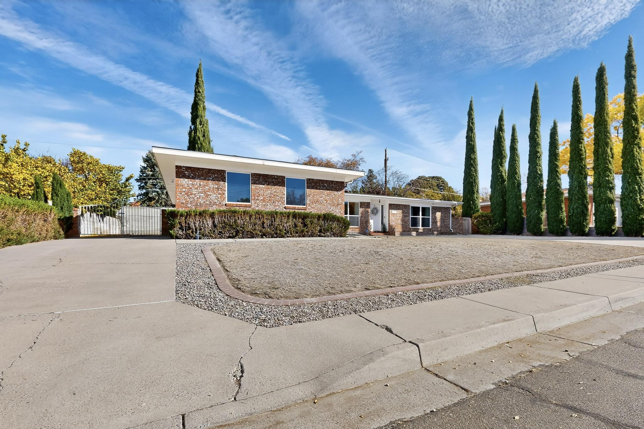 7613 Summer Avenue NE