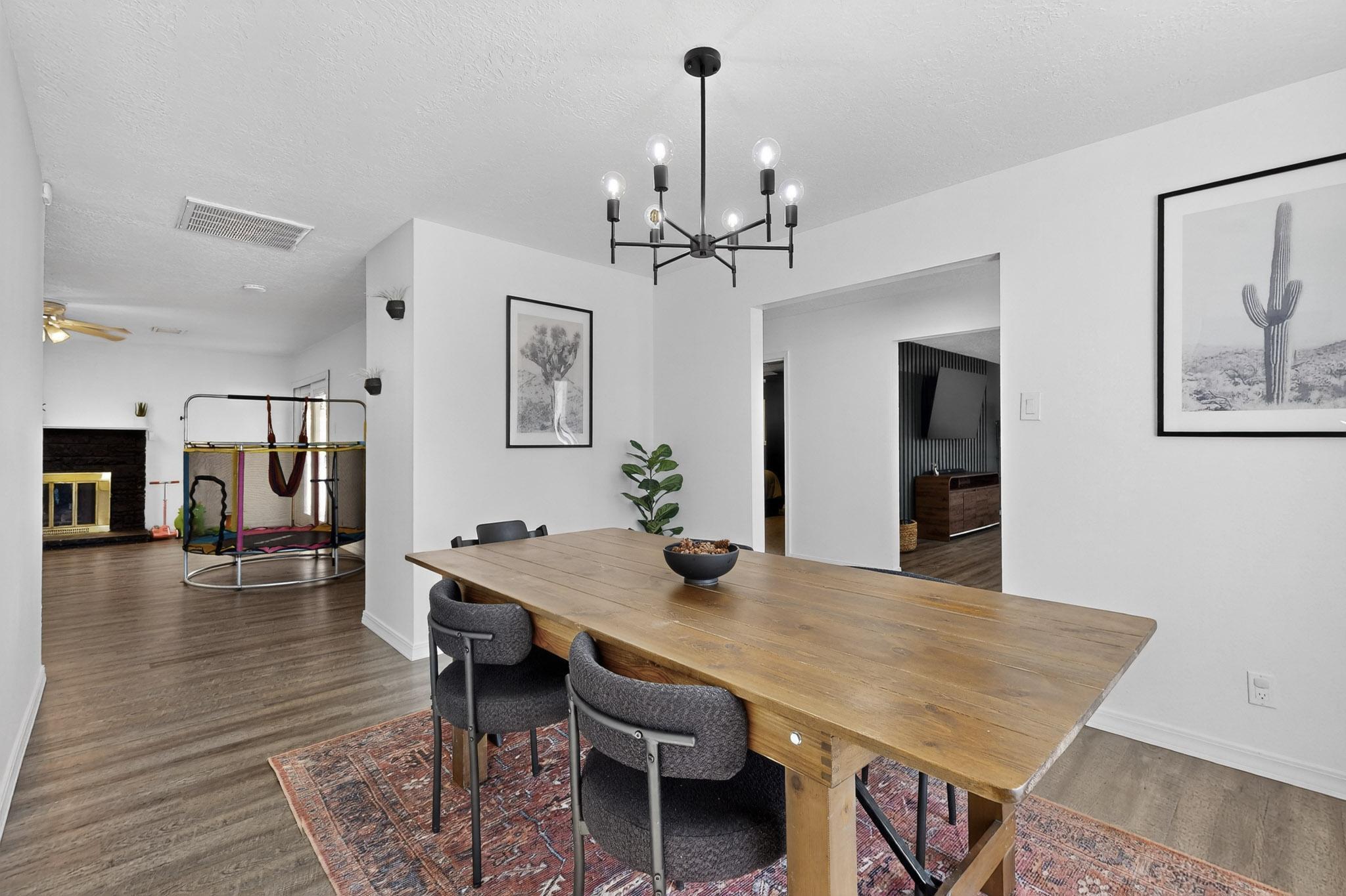 7613 Summer Avenue NE