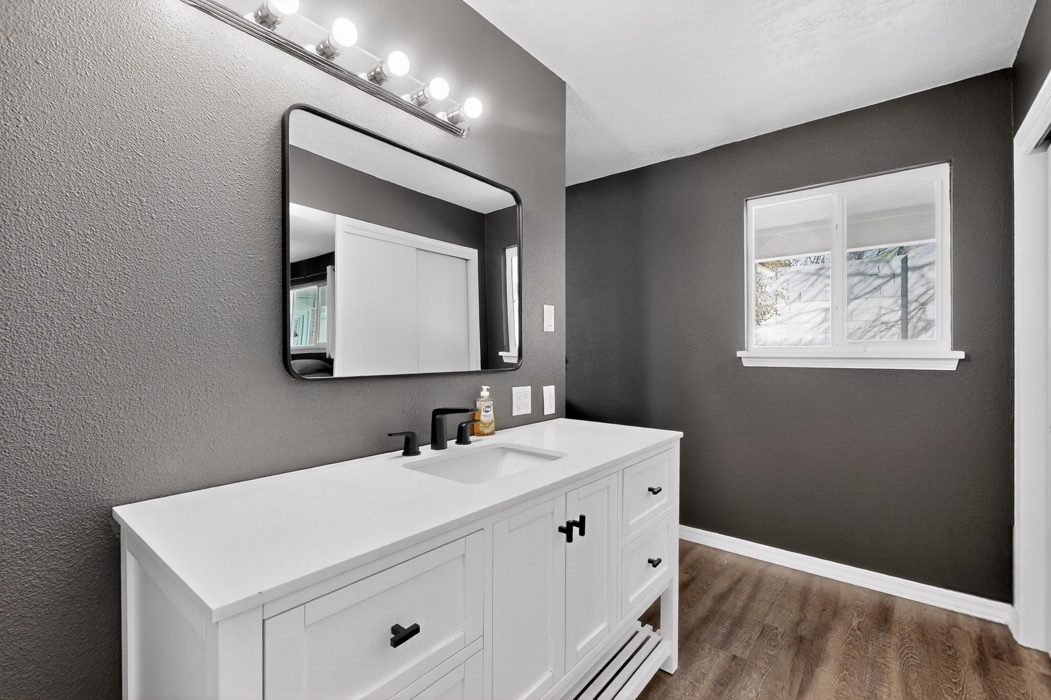 7613 Summer Avenue NE