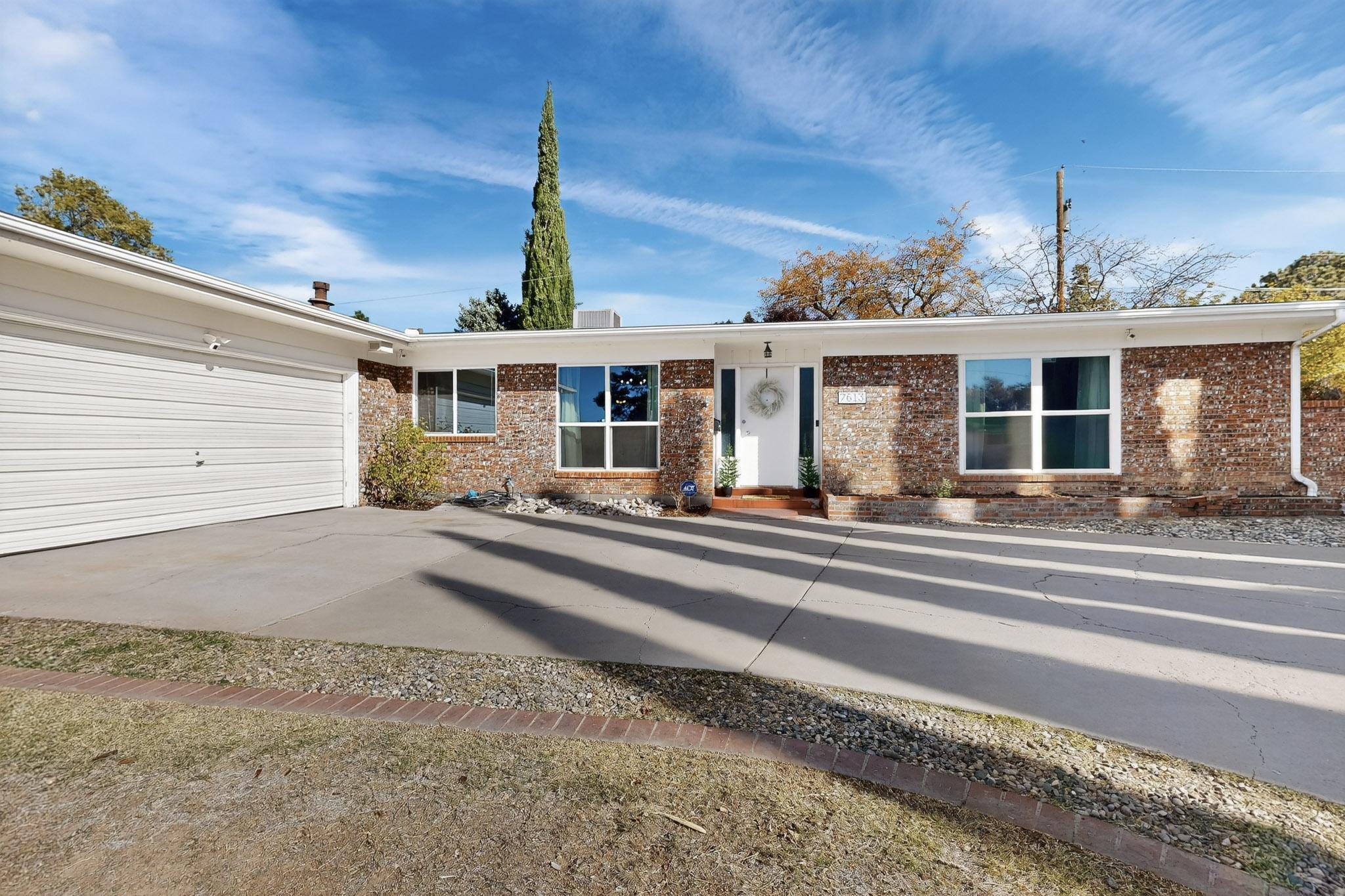 7613 Summer Avenue NE