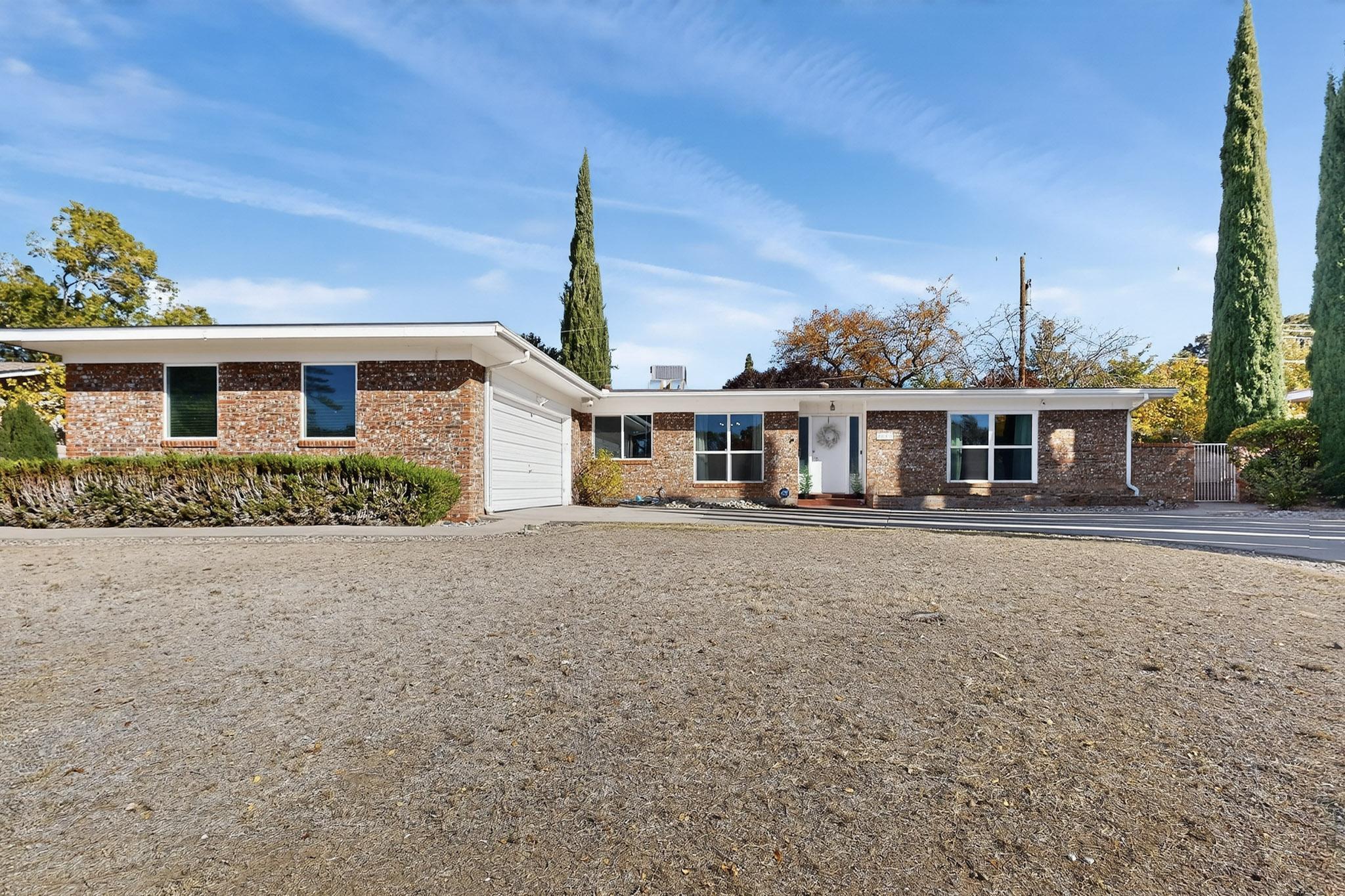 7613 Summer Avenue NE