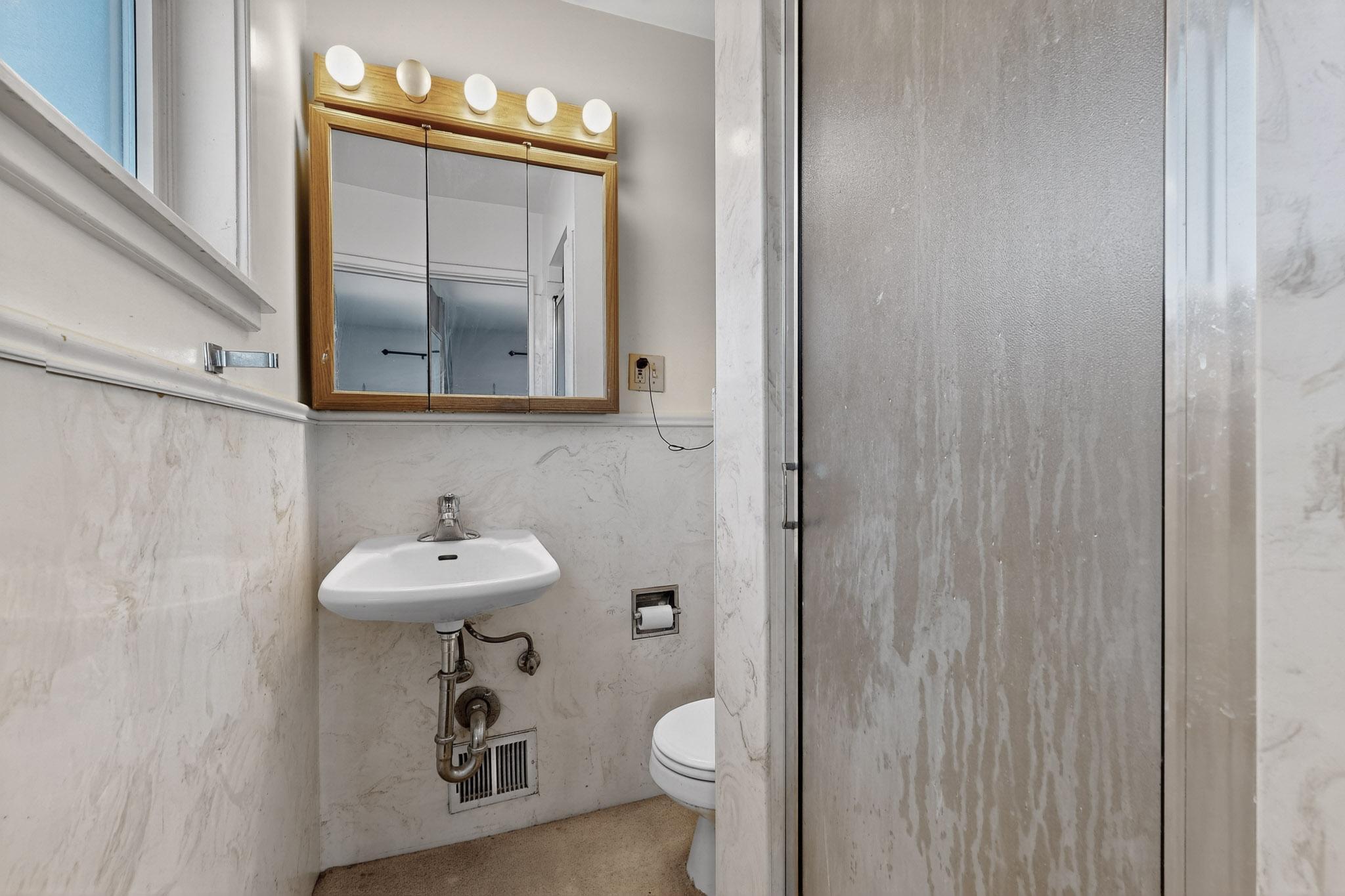 221 Homeland Road NW