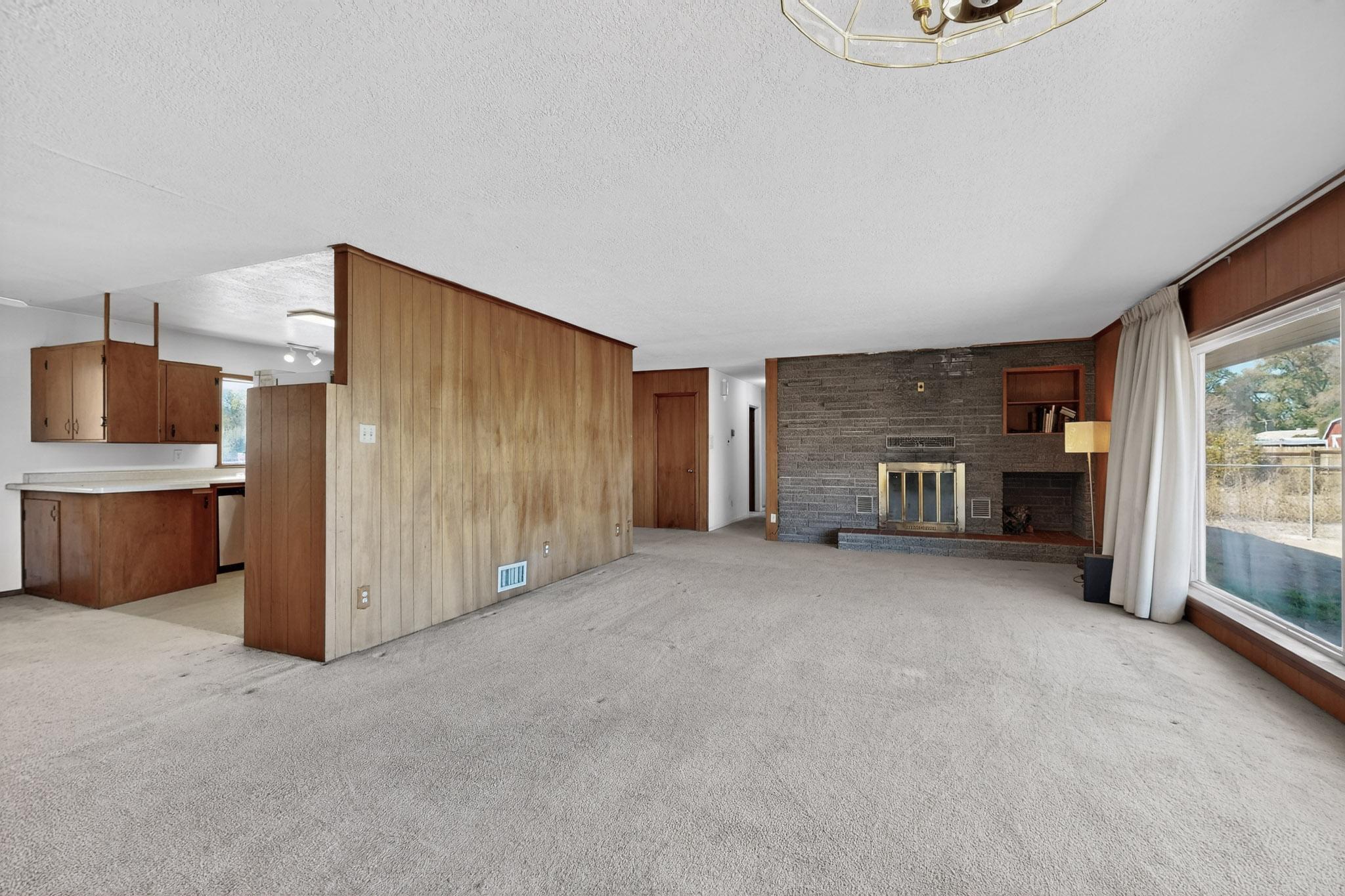 221 Homeland Road NW