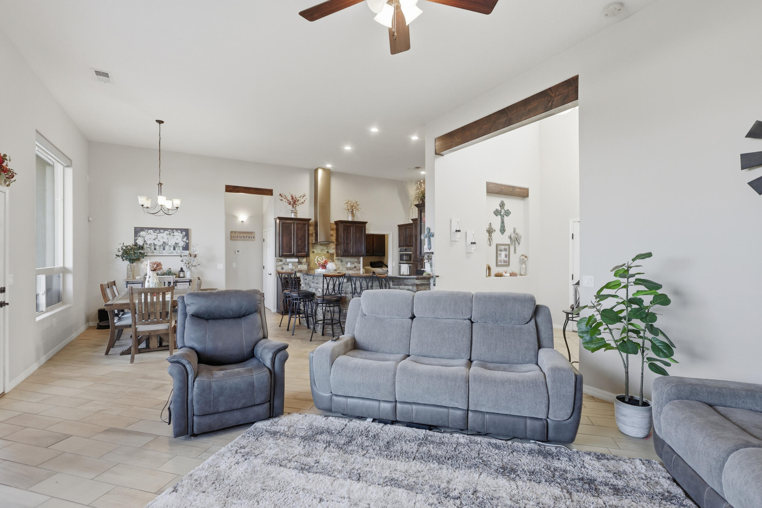 2560 Firewheel Avenue SW