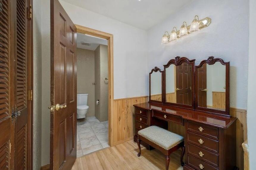 720 Lamp Post Circle SE