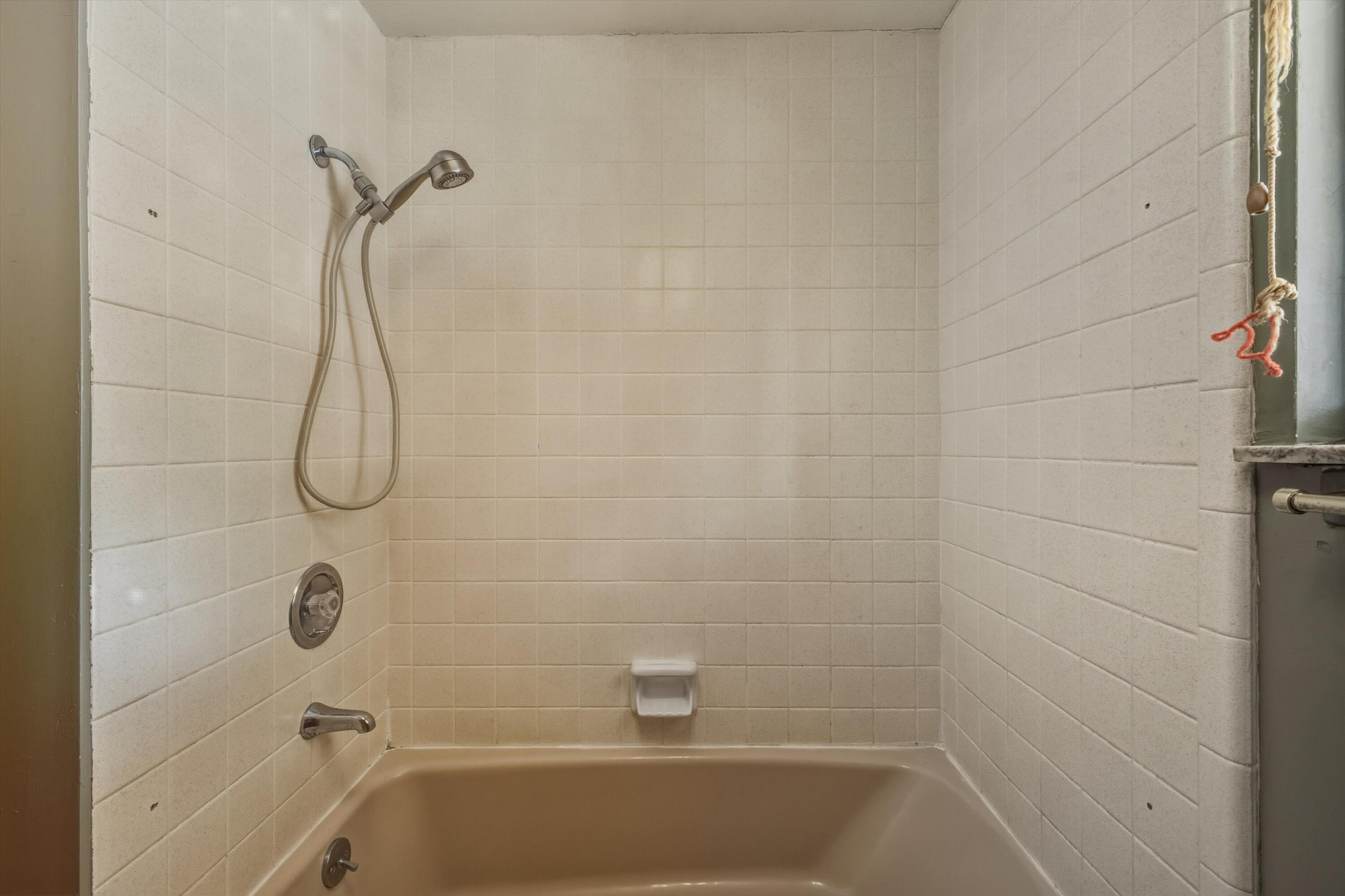 720 Lamp Post Circle SE