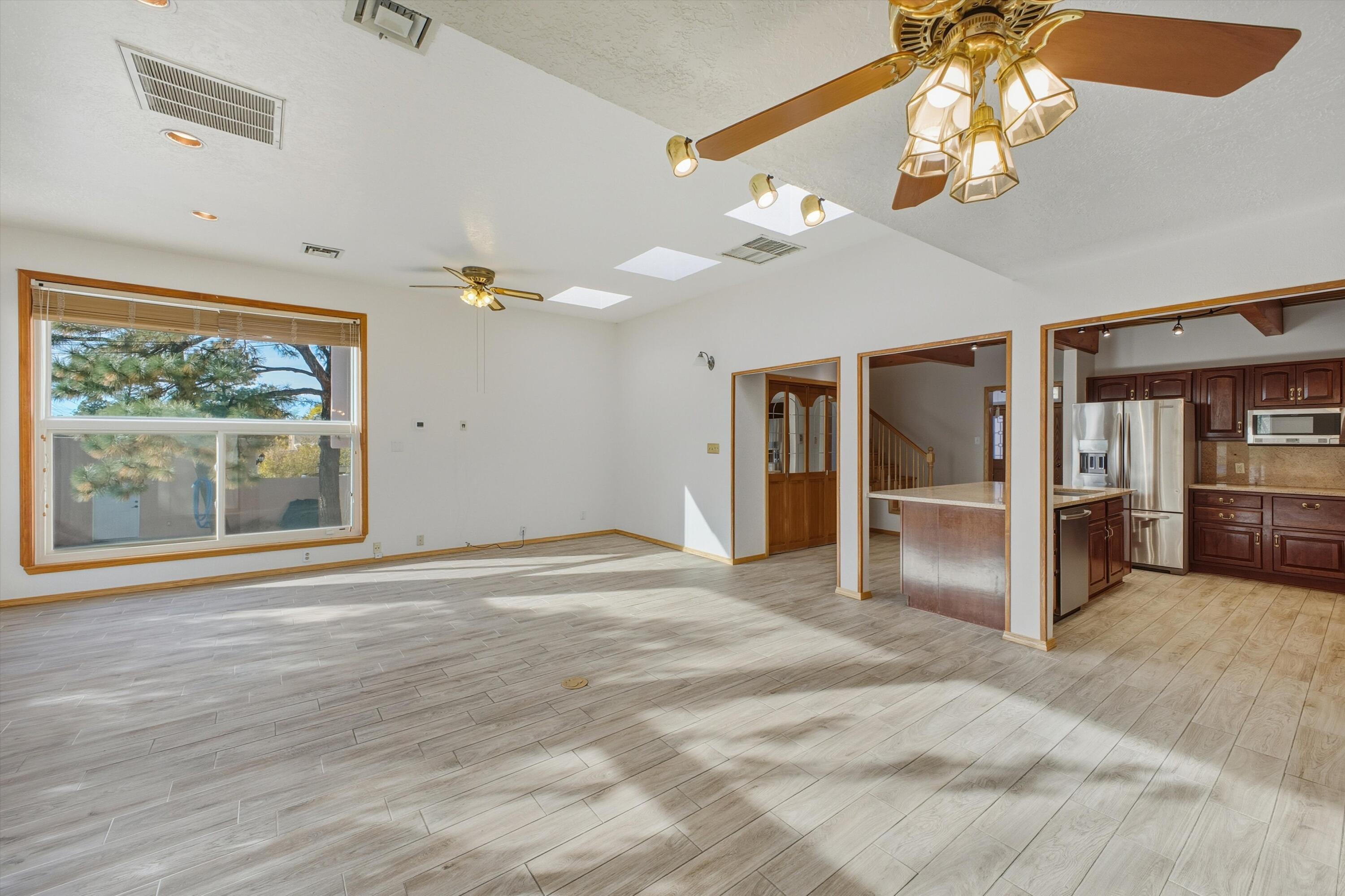 720 Lamp Post Circle SE