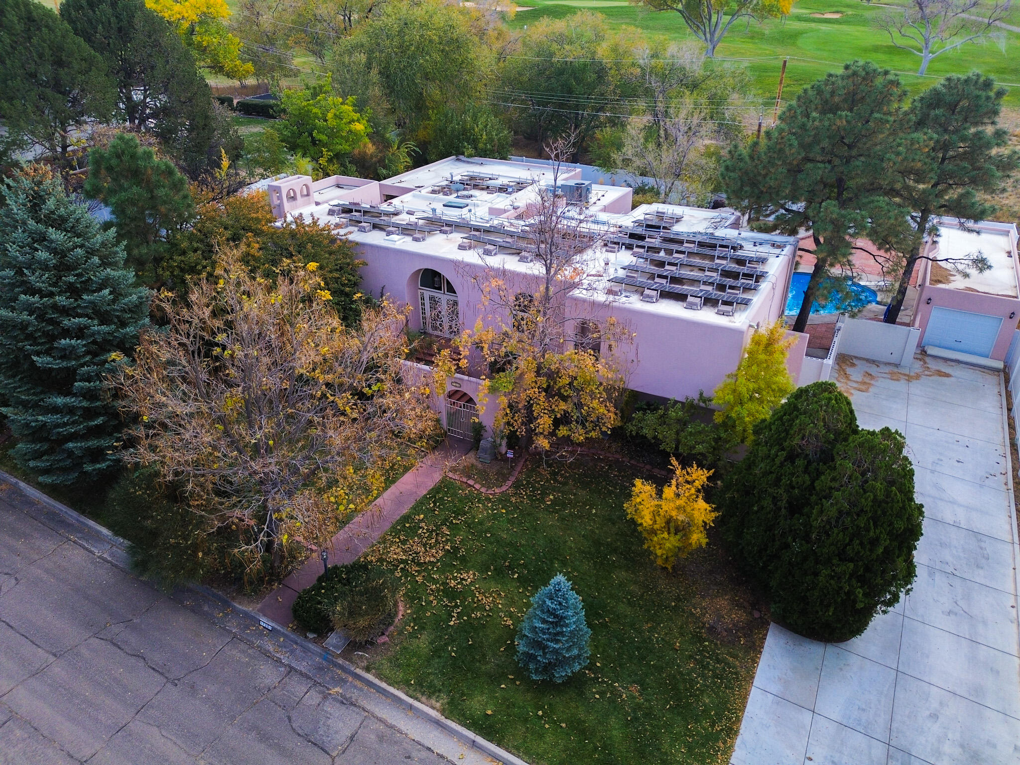 720 Lamp Post Circle SE