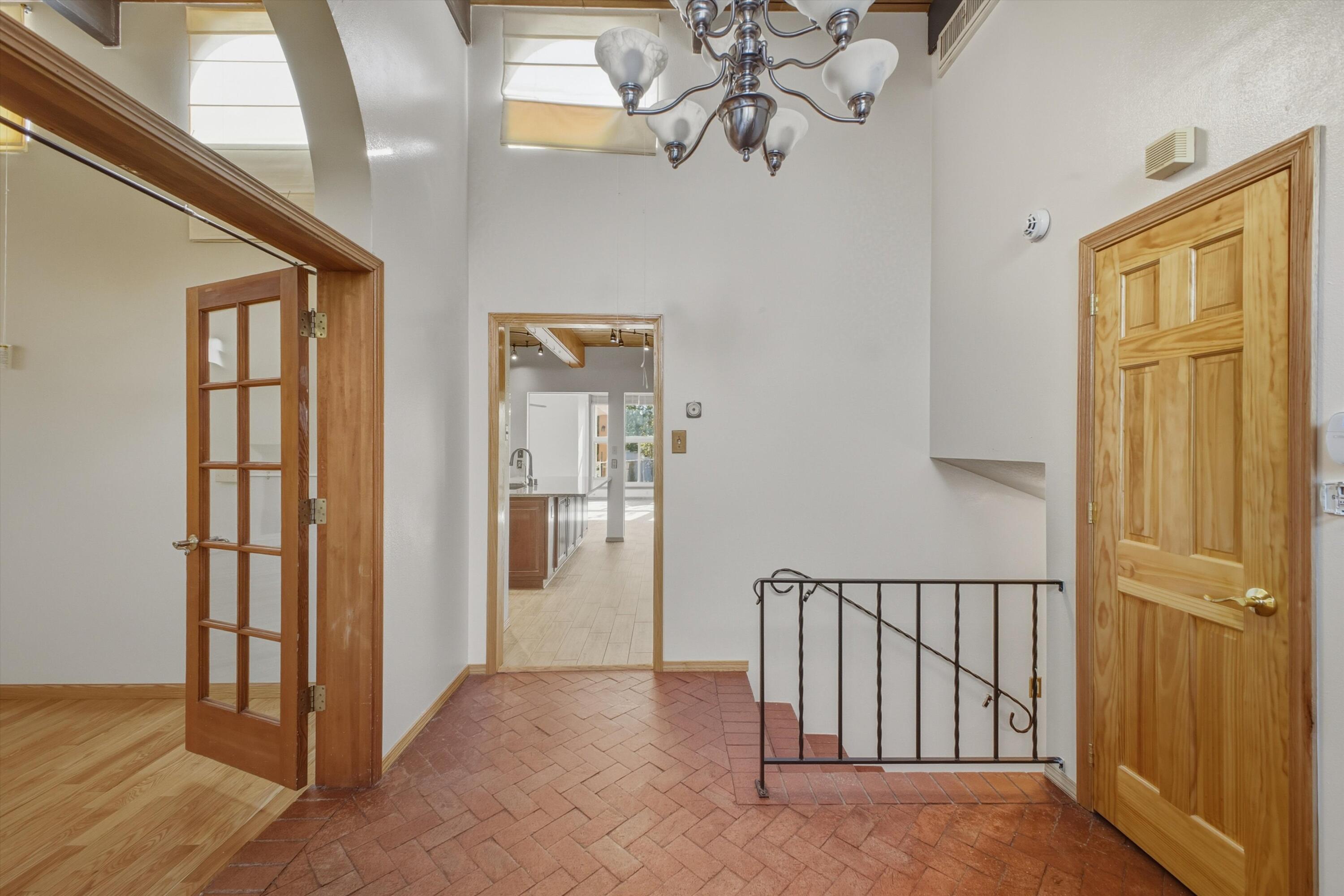 720 Lamp Post Circle SE