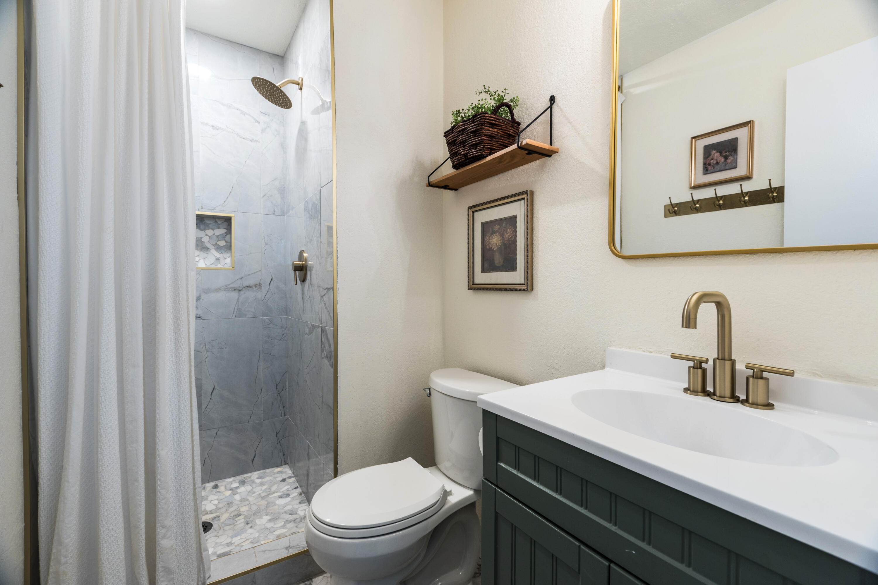 5517 Sonata Drive NE