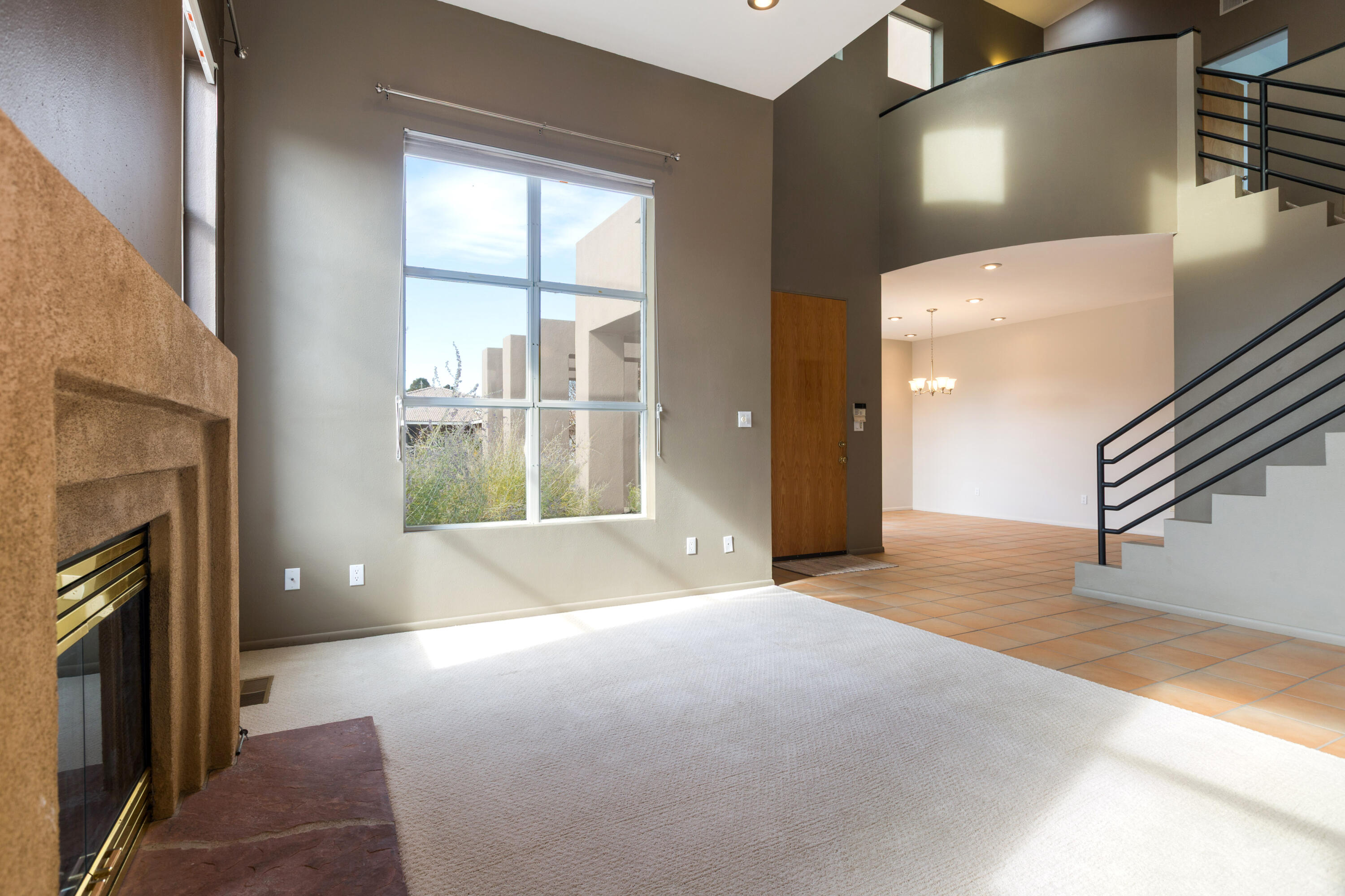 8400 Chateau Drive NE