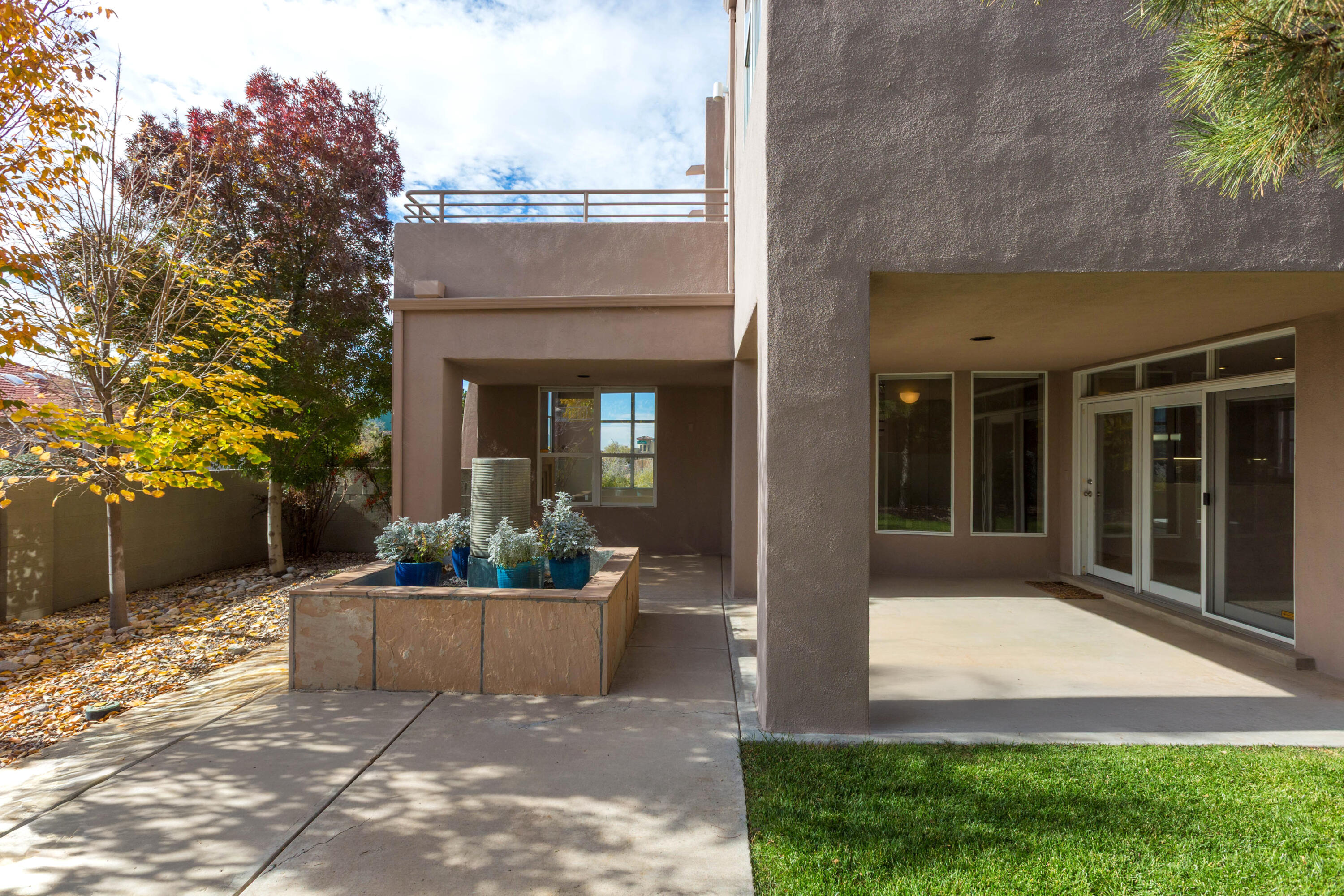 8400 Chateau Drive NE