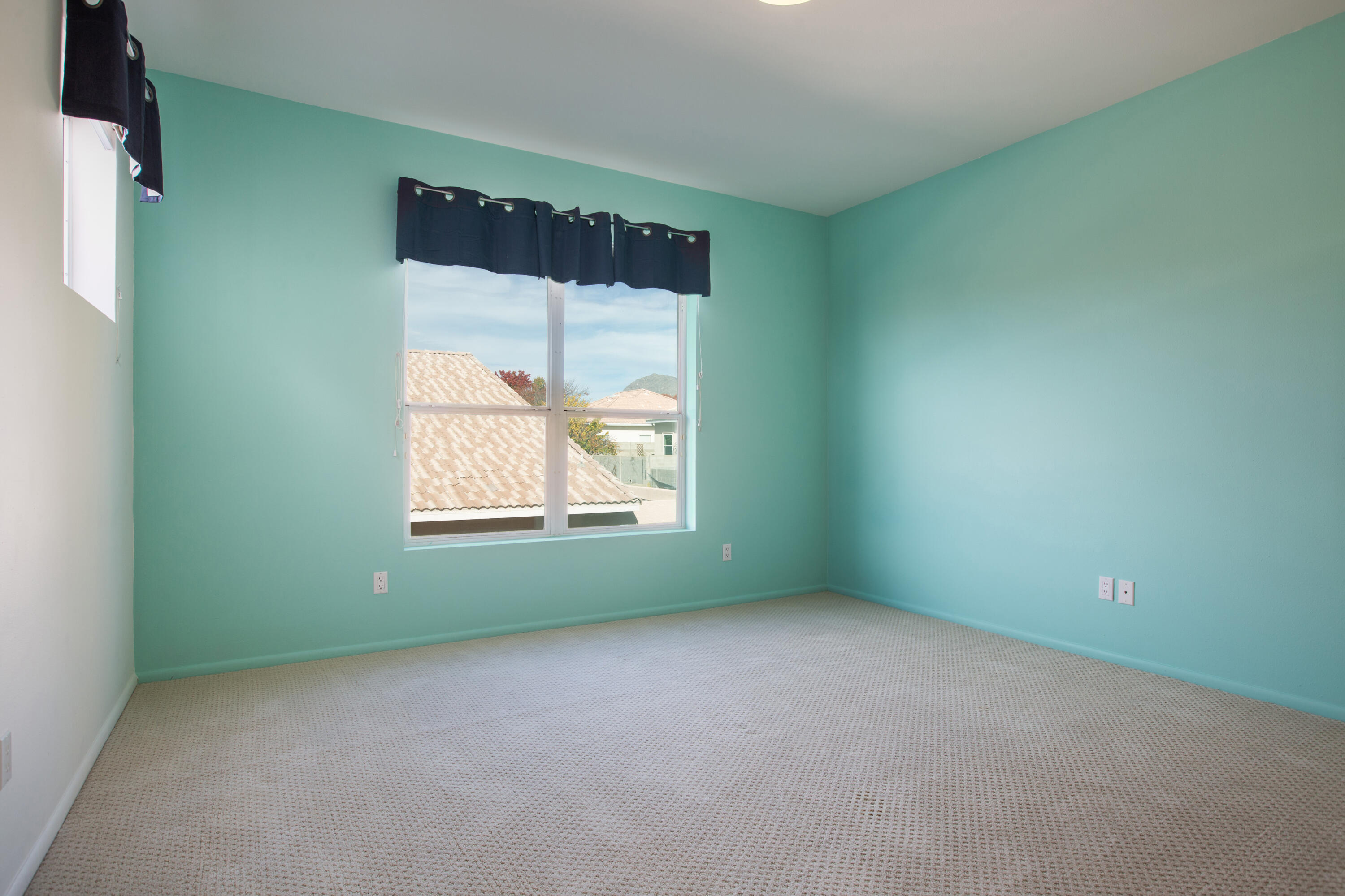 8400 Chateau Drive NE