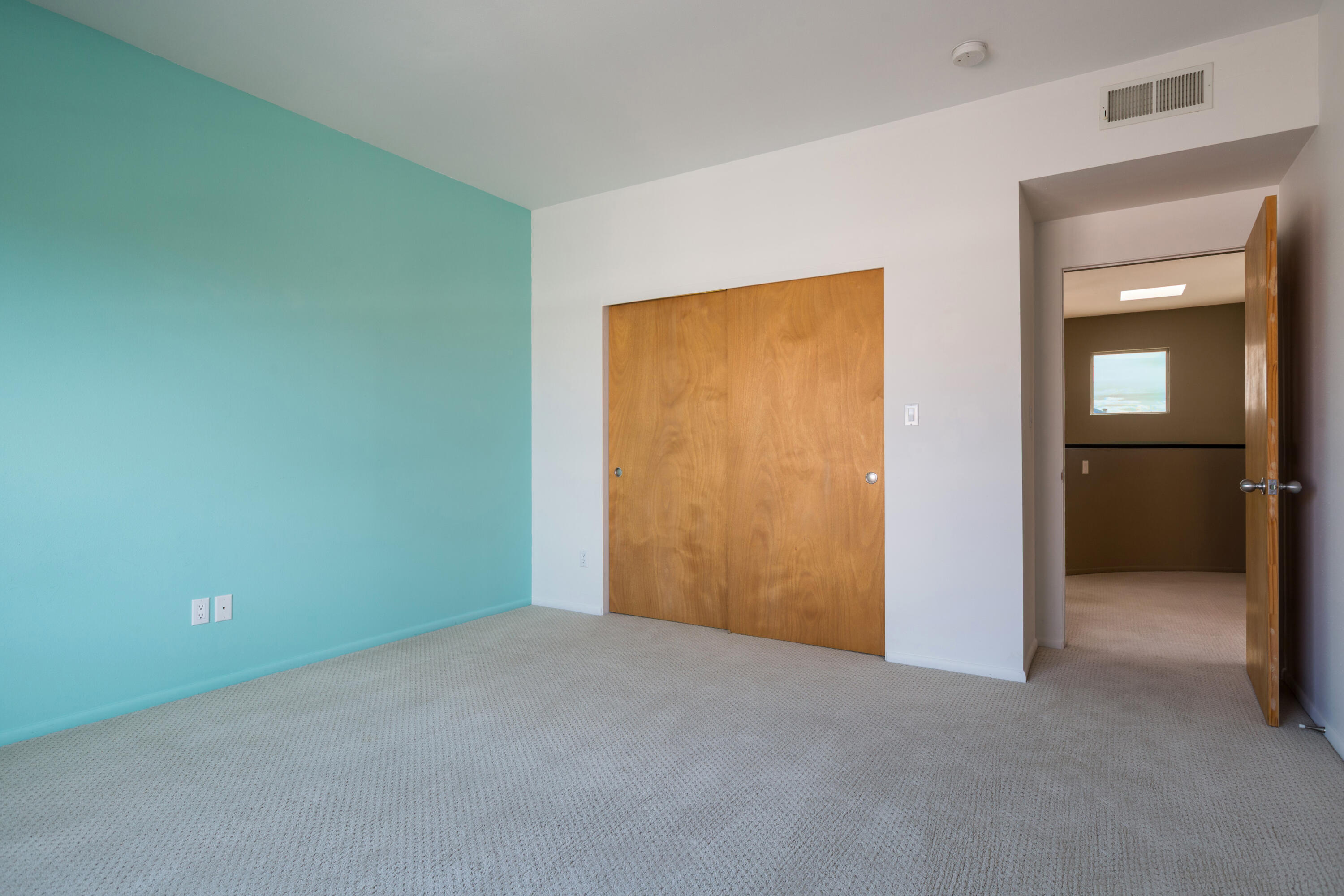 8400 Chateau Drive NE