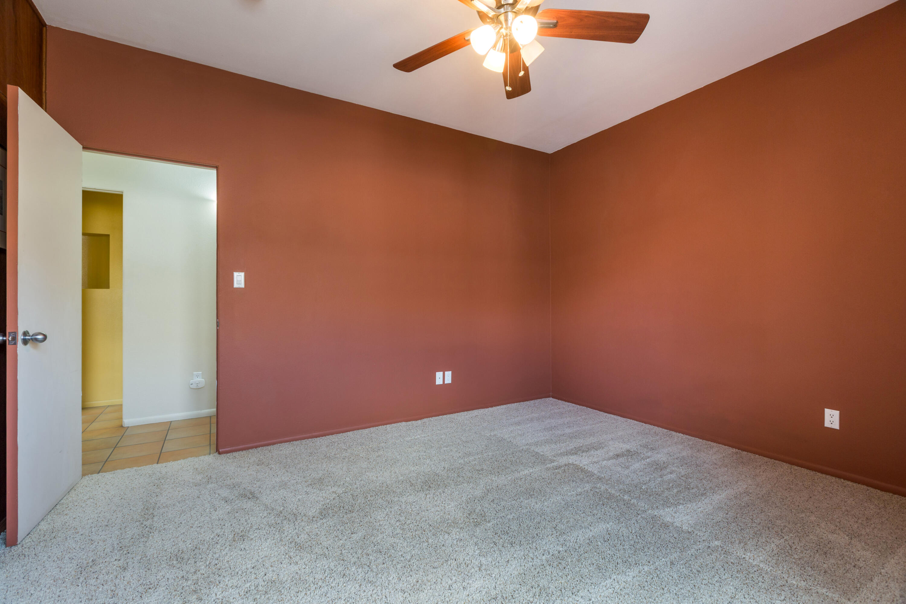 8400 Chateau Drive NE