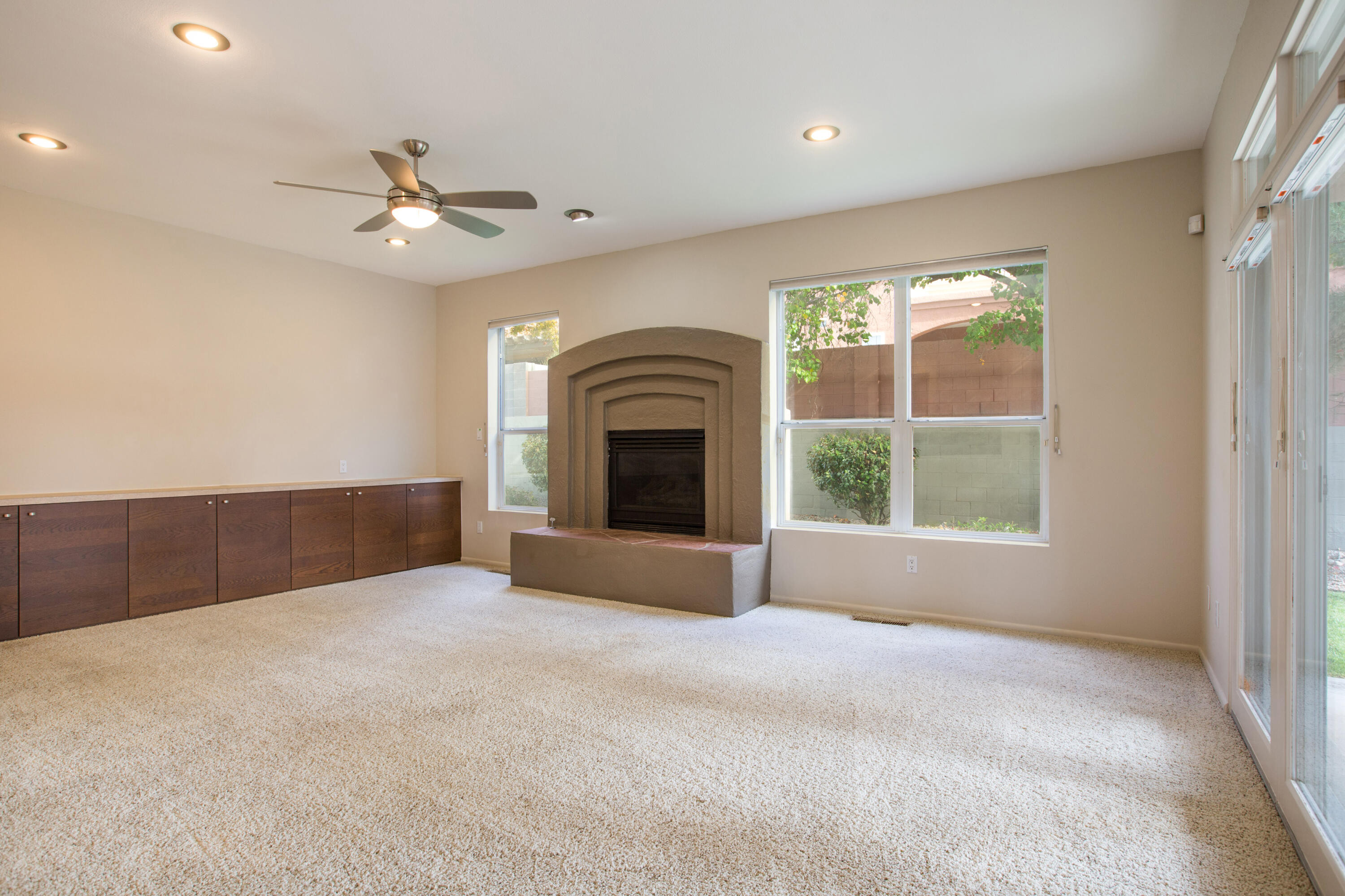 8400 Chateau Drive NE