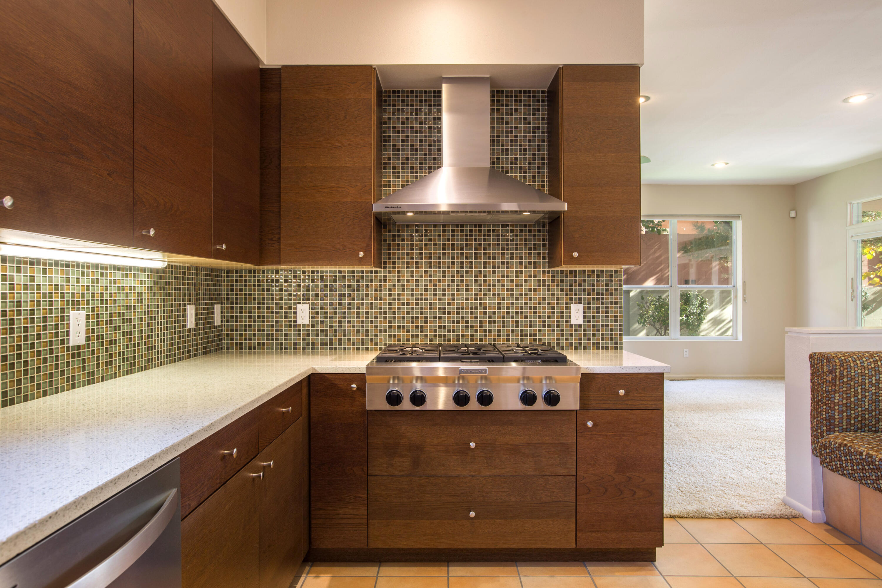 8400 Chateau Drive NE