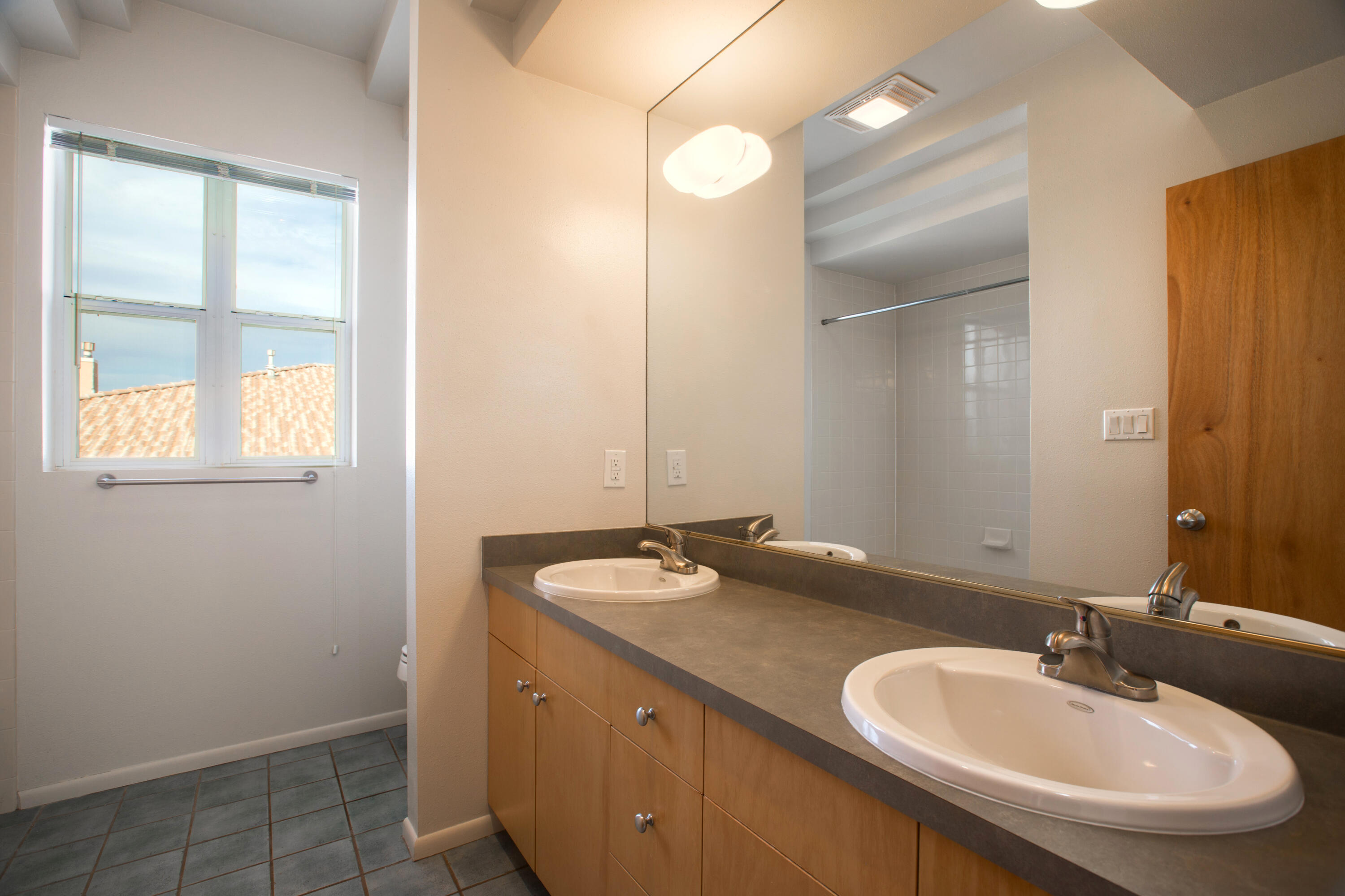 8400 Chateau Drive NE