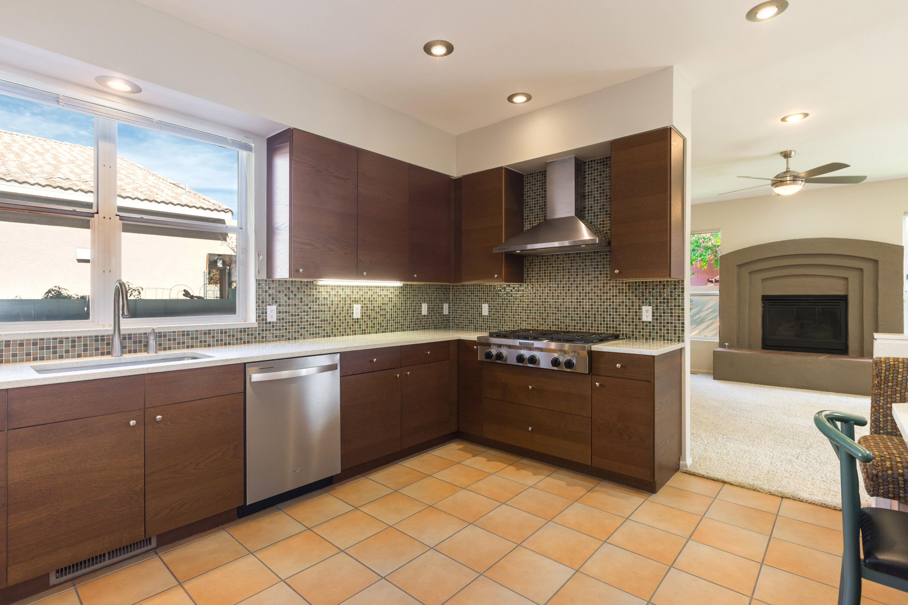 8400 Chateau Drive NE