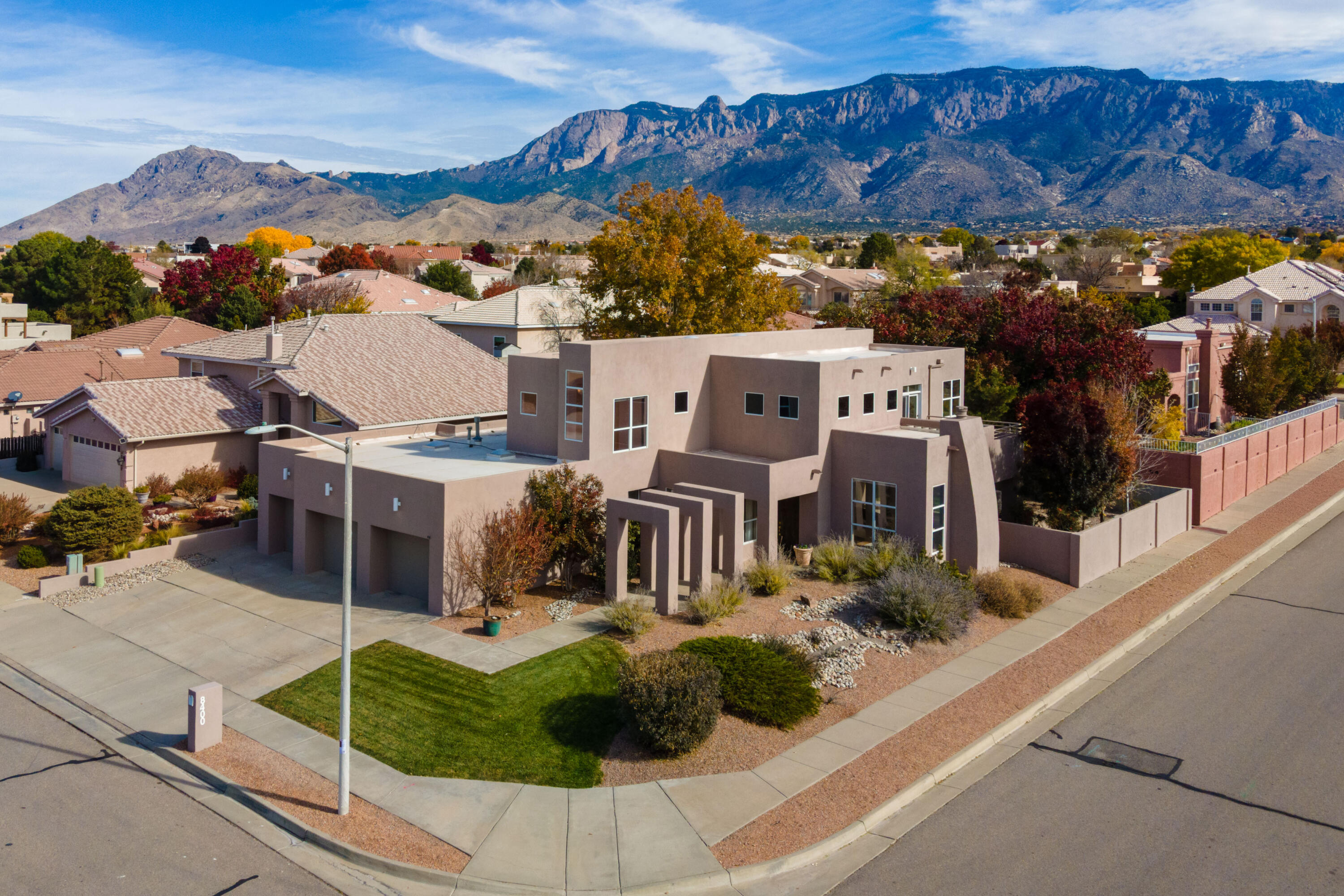 8400 Chateau Drive NE