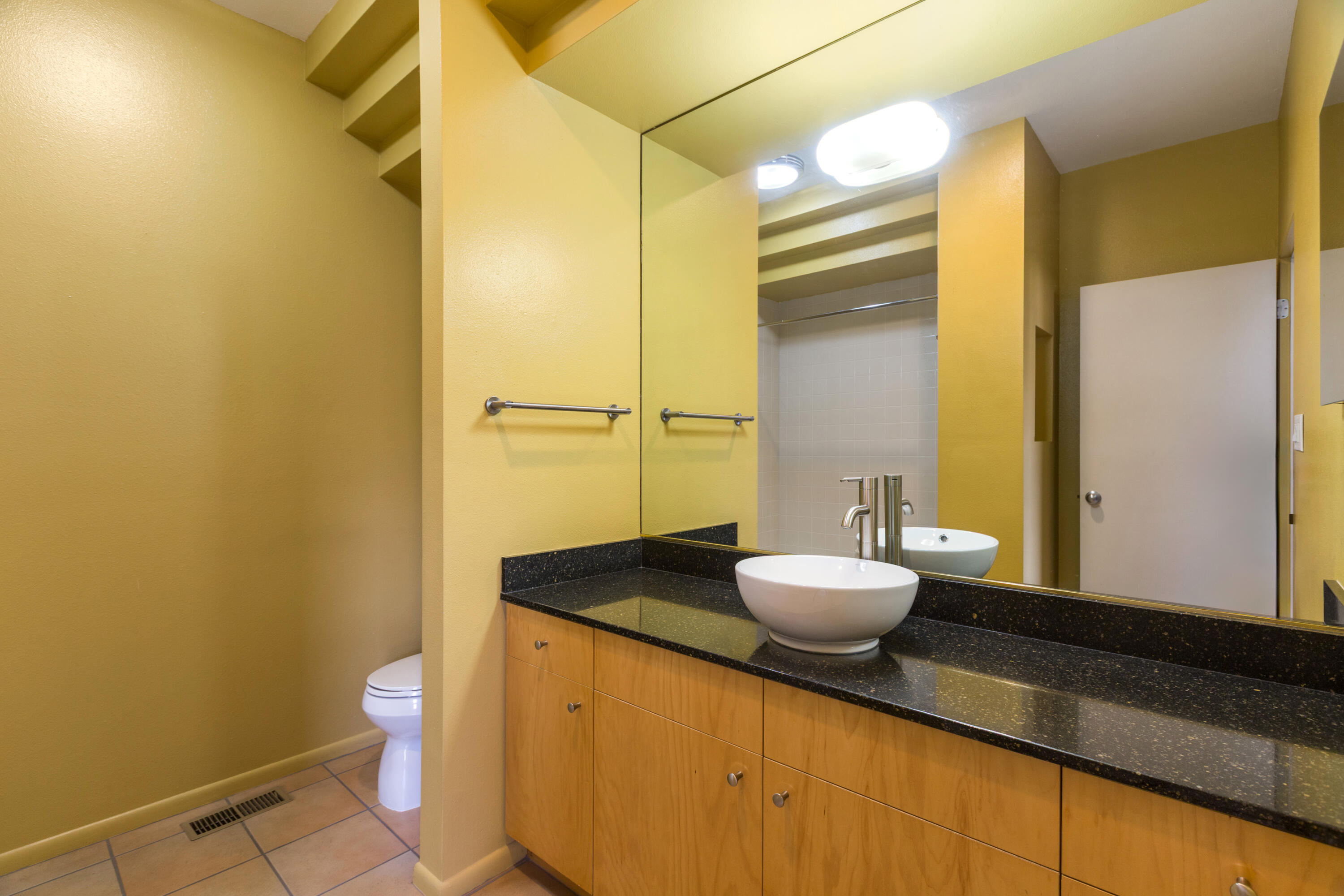 8400 Chateau Drive NE