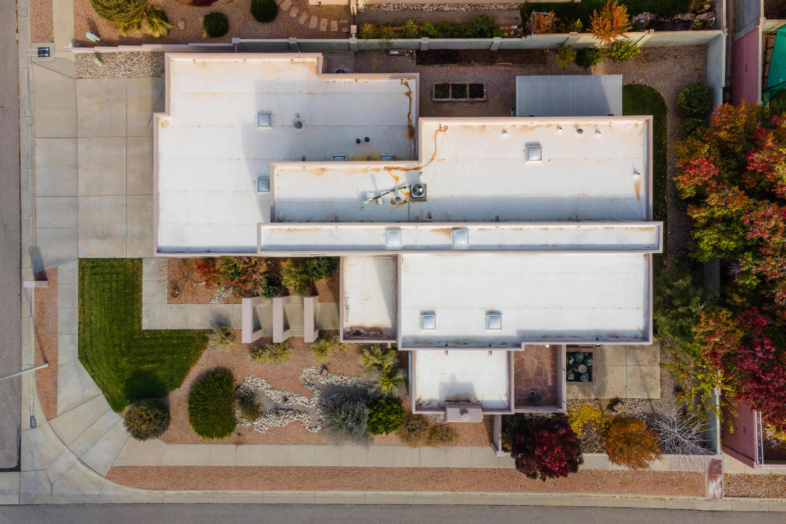 8400 Chateau Drive NE