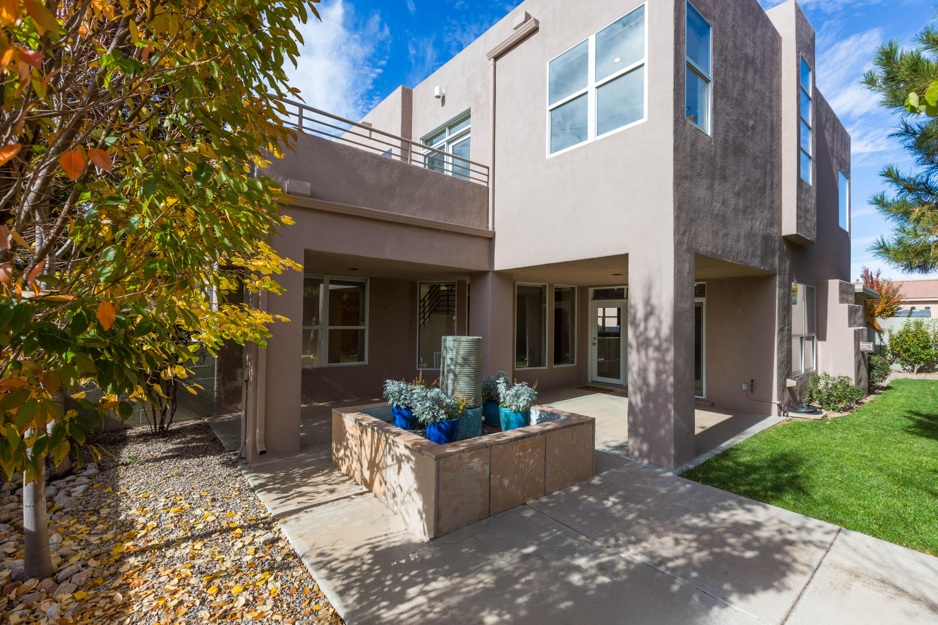 8400 Chateau Drive NE