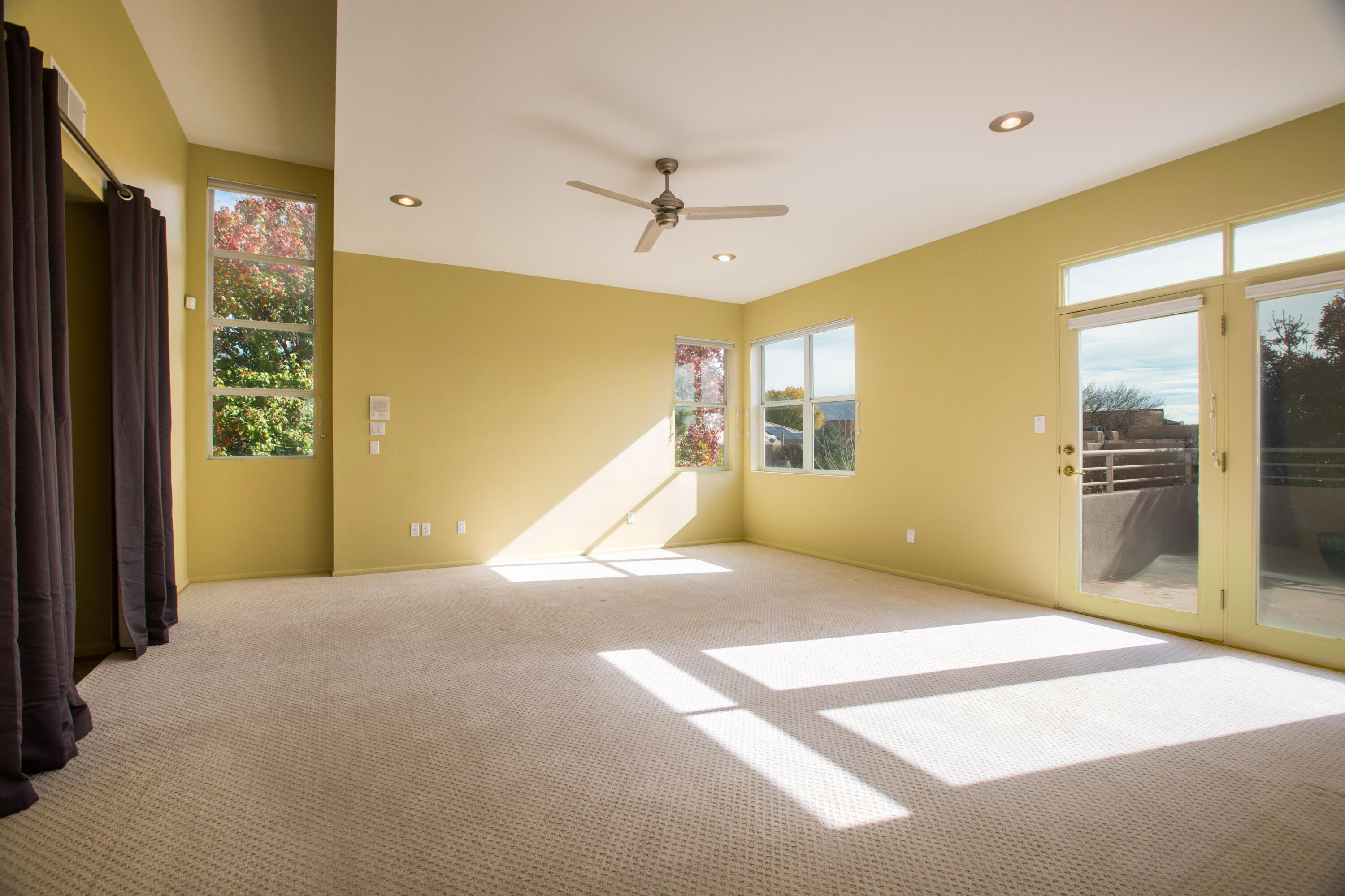 8400 Chateau Drive NE