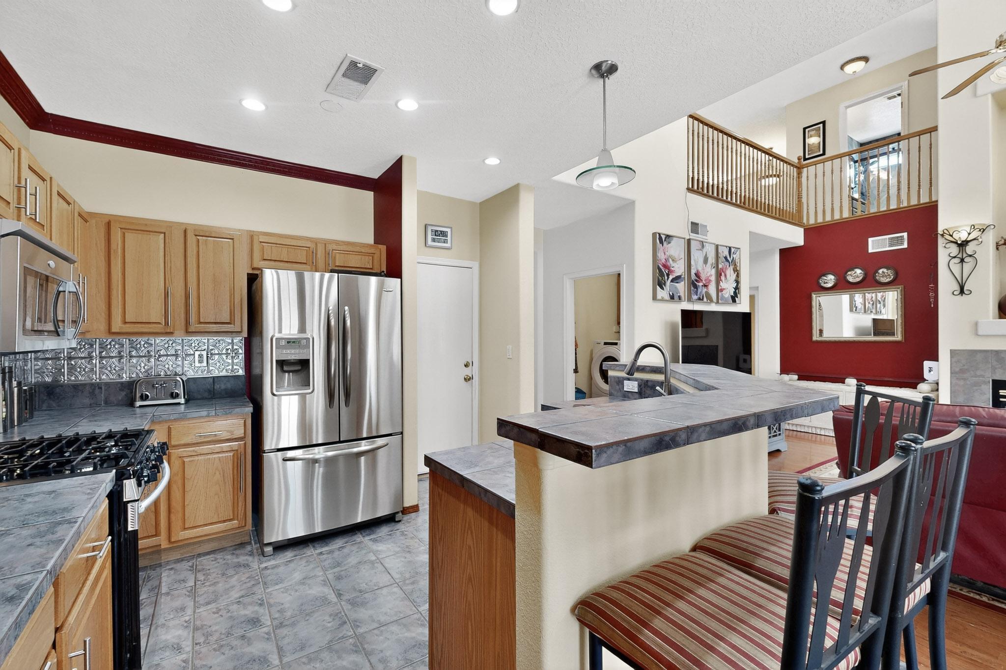 10101 Showlow Street NW