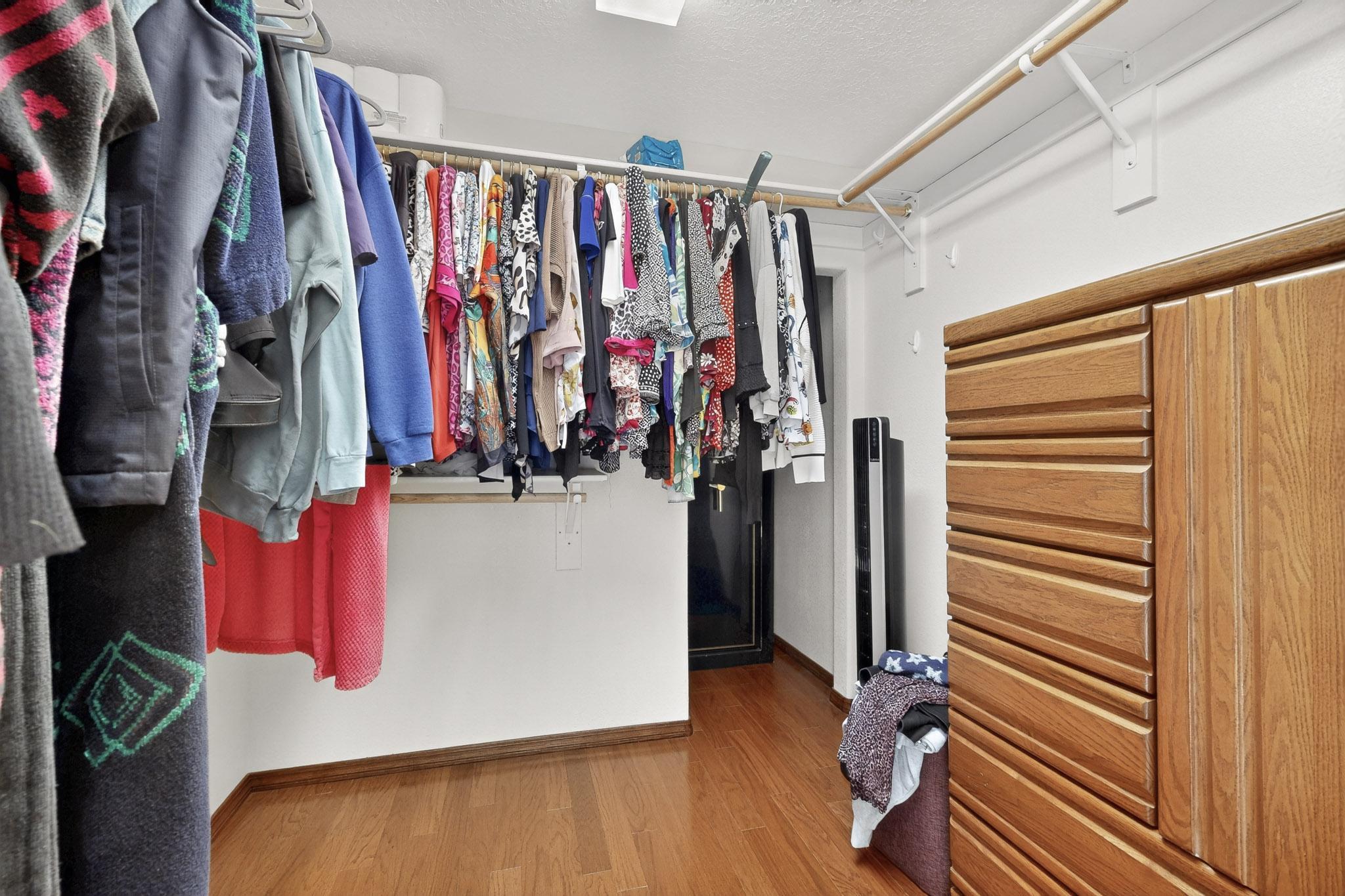 10101 Showlow Street NW