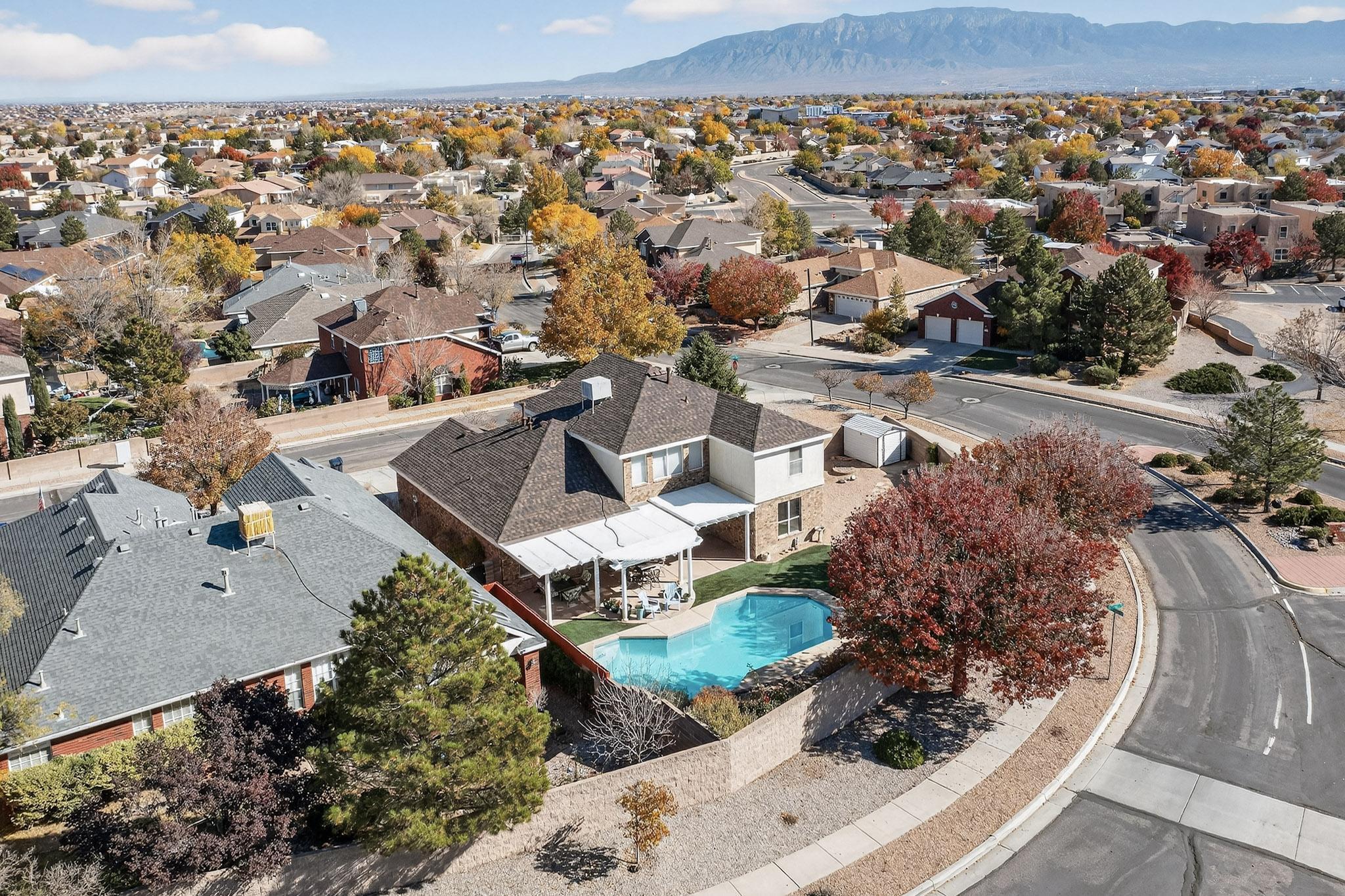 10101 Showlow Street NW