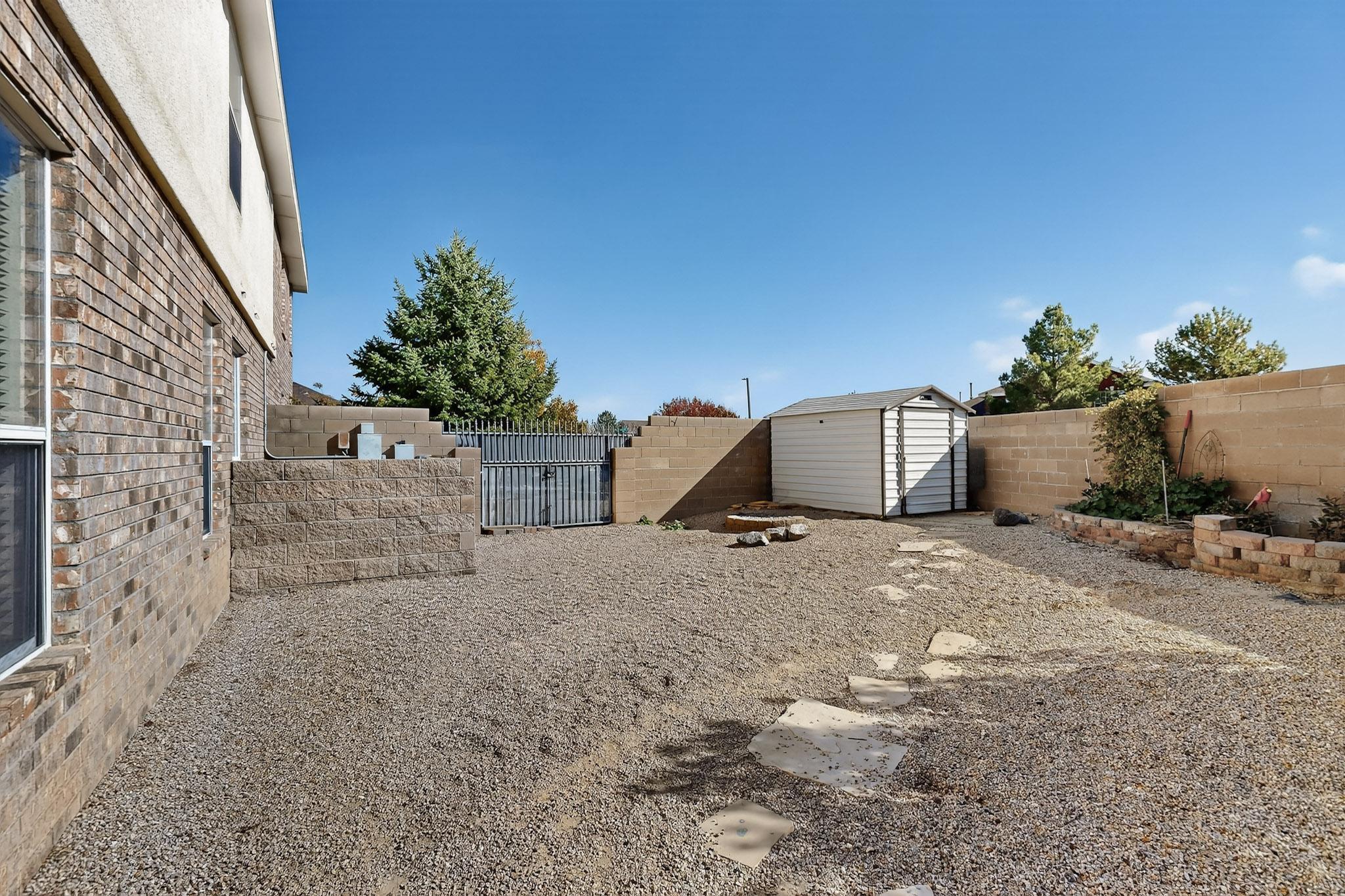 10101 Showlow Street NW