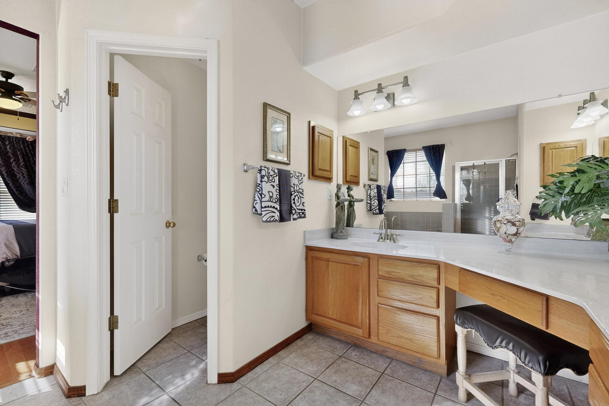 10101 Showlow Street NW