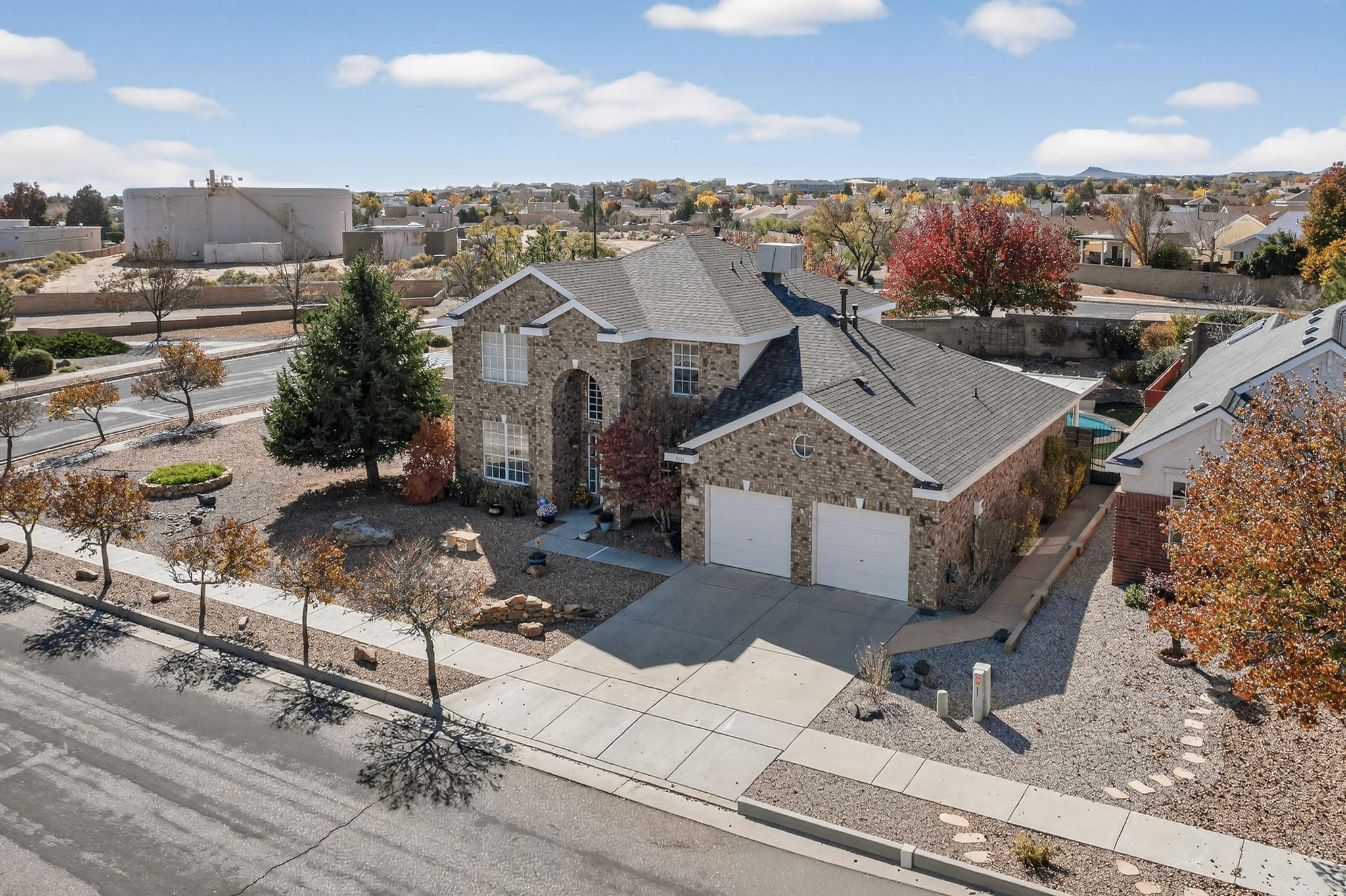 10101 Showlow Street NW