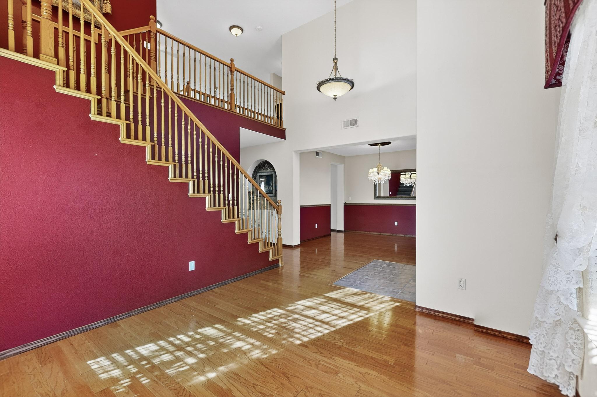 10101 Showlow Street NW