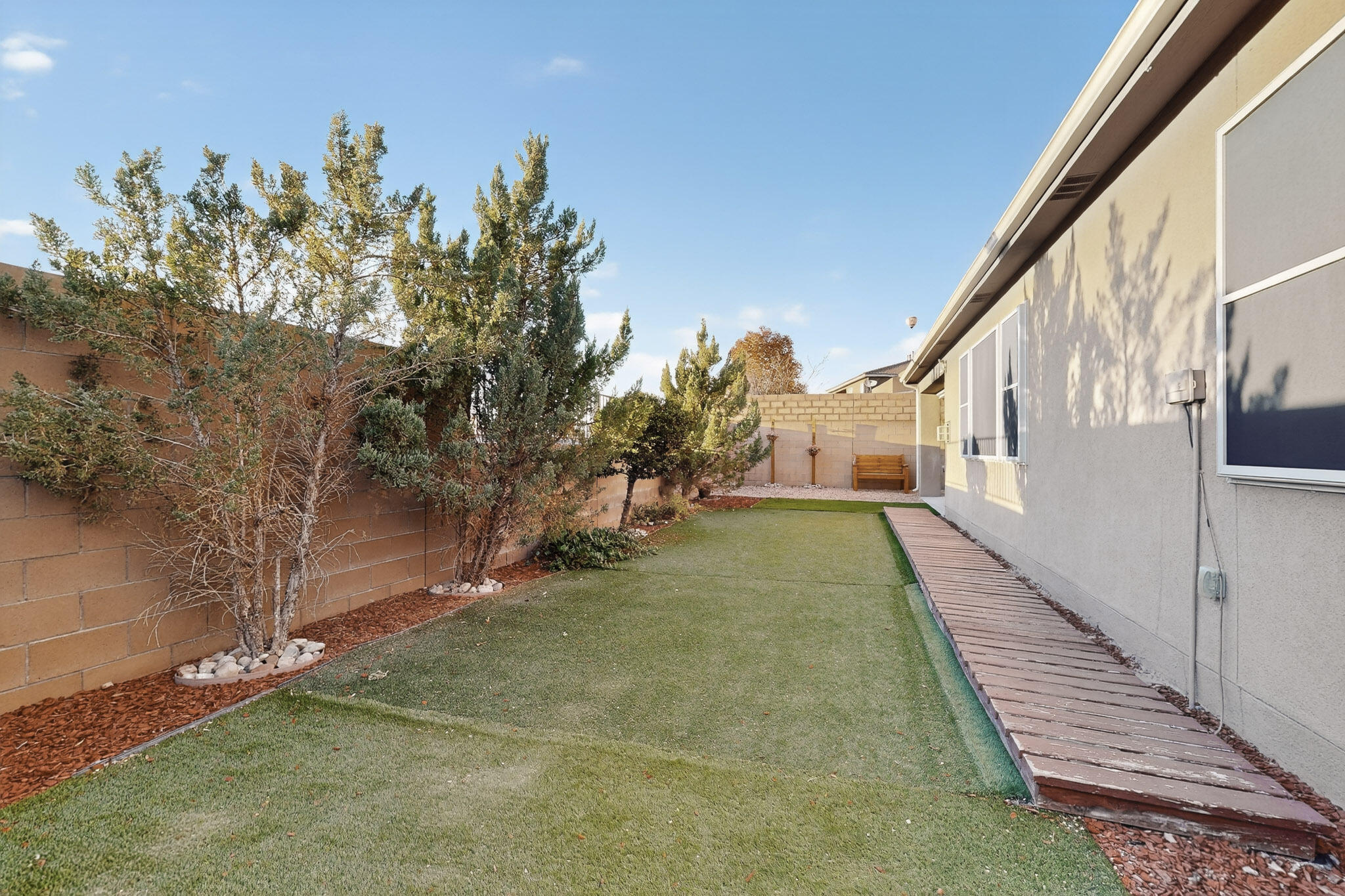 1805 Vista De Colinas Drive SE