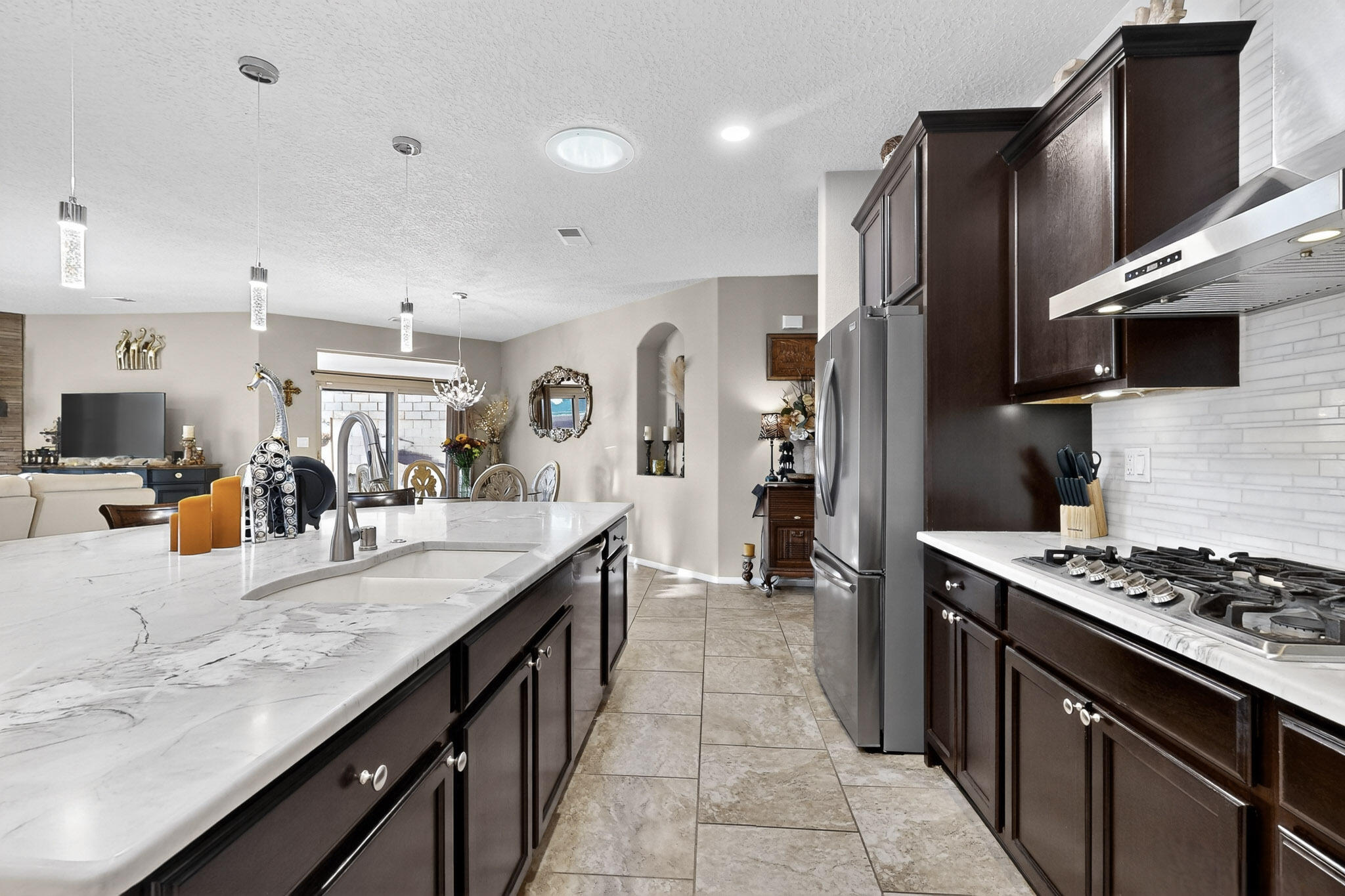 1805 Vista De Colinas Drive SE